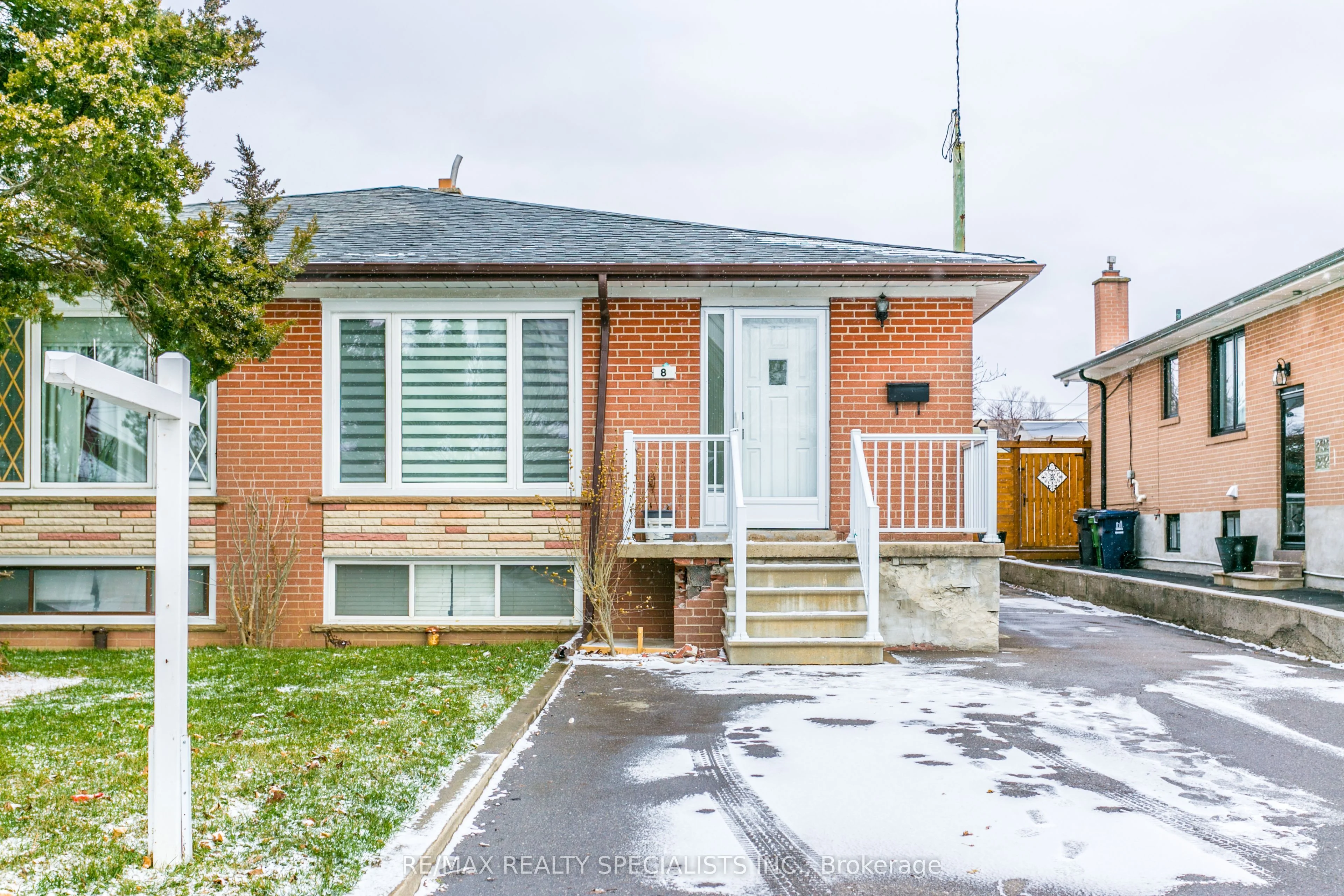 Semi-Detached in Toronto