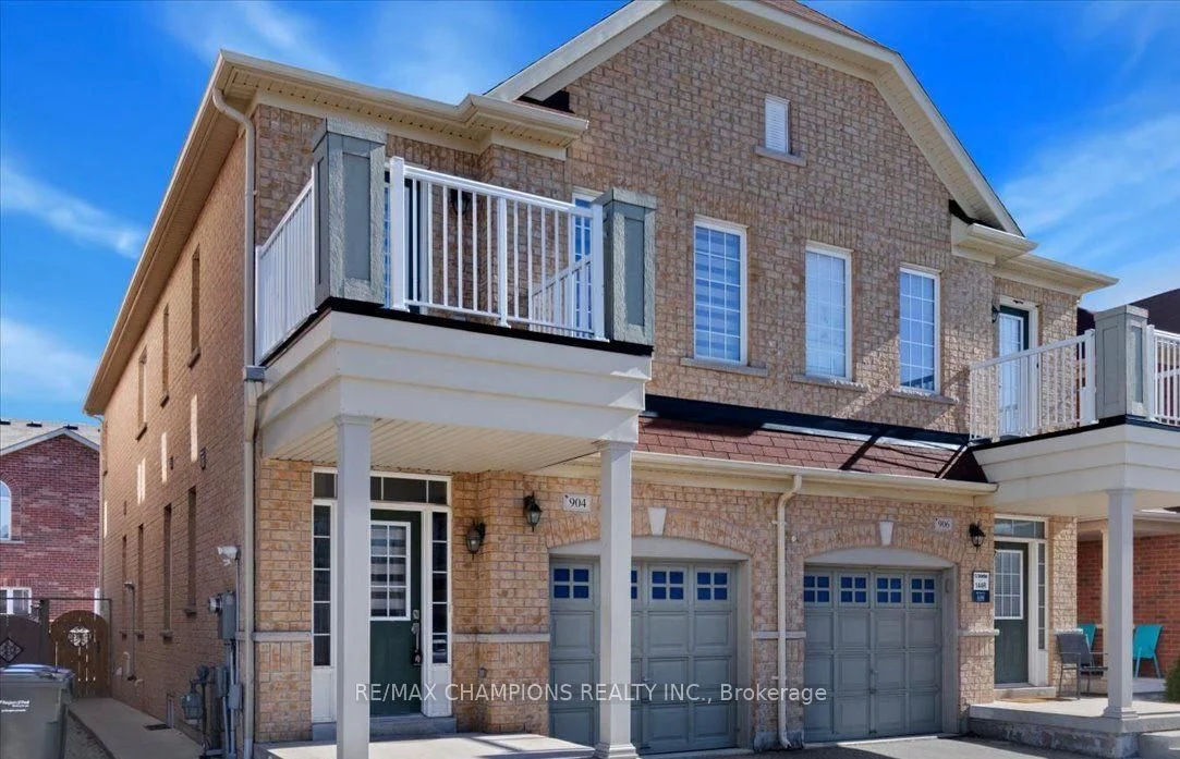 904 Oasis Drive, Mississauga, On L5v 0c7