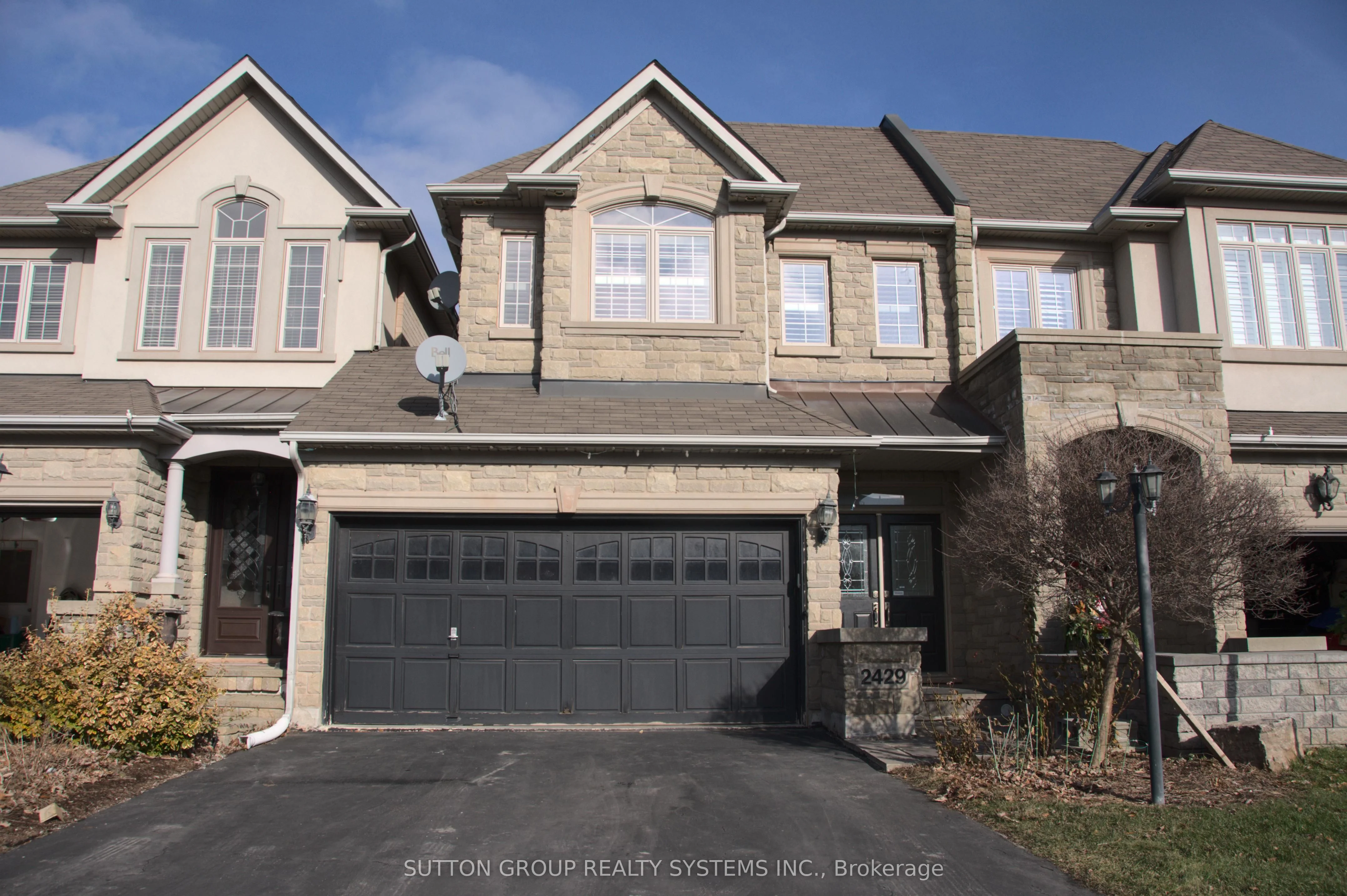 2429 Presquile Drive, Oakville, On L6h 0b8
