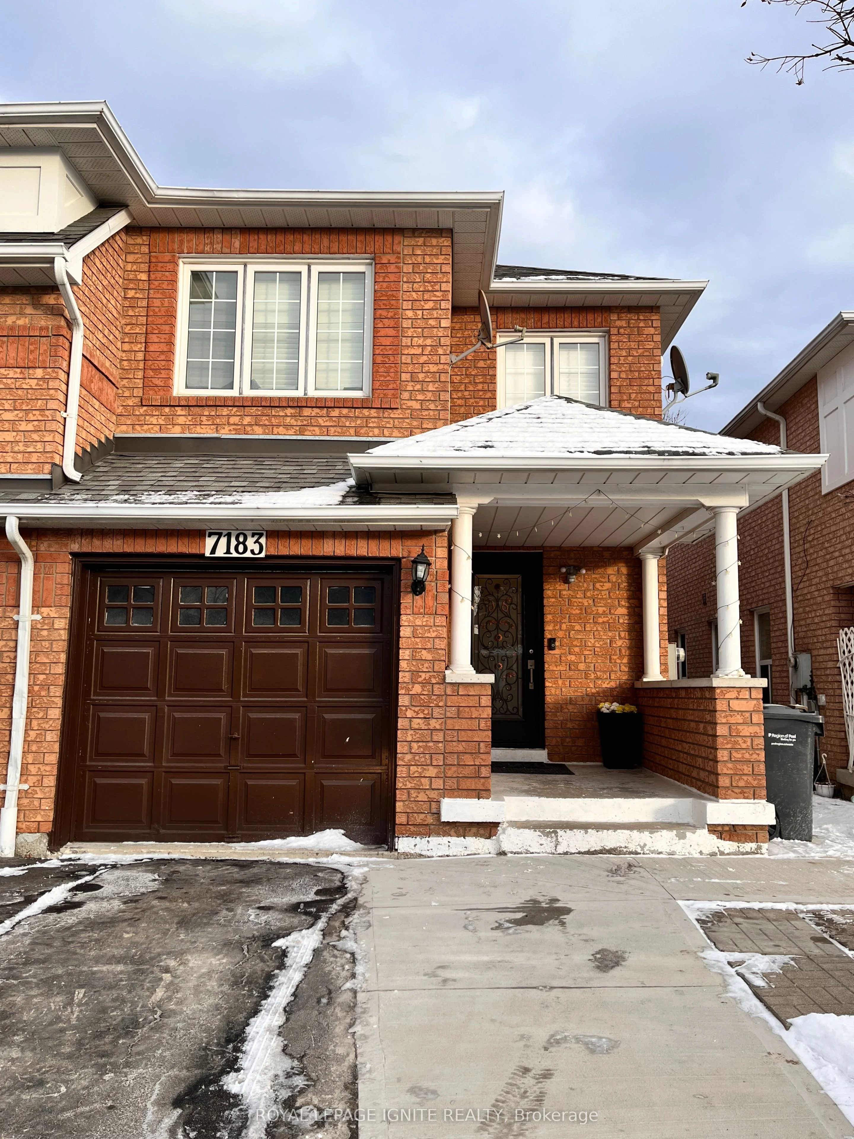 Semi-Detached in Mississauga