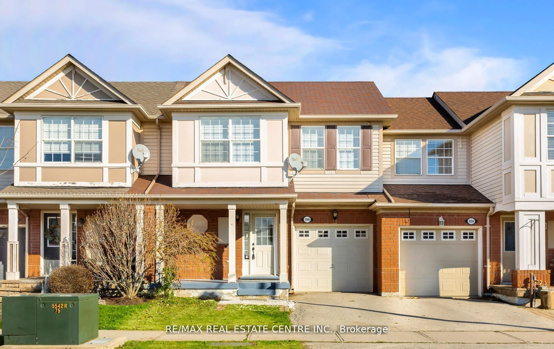Att/Row/Townhouse in Milton