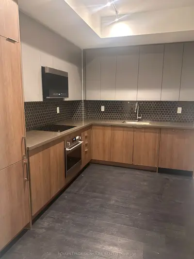 2481 Taunton Road 1002, Oakville, On L6h 3r7