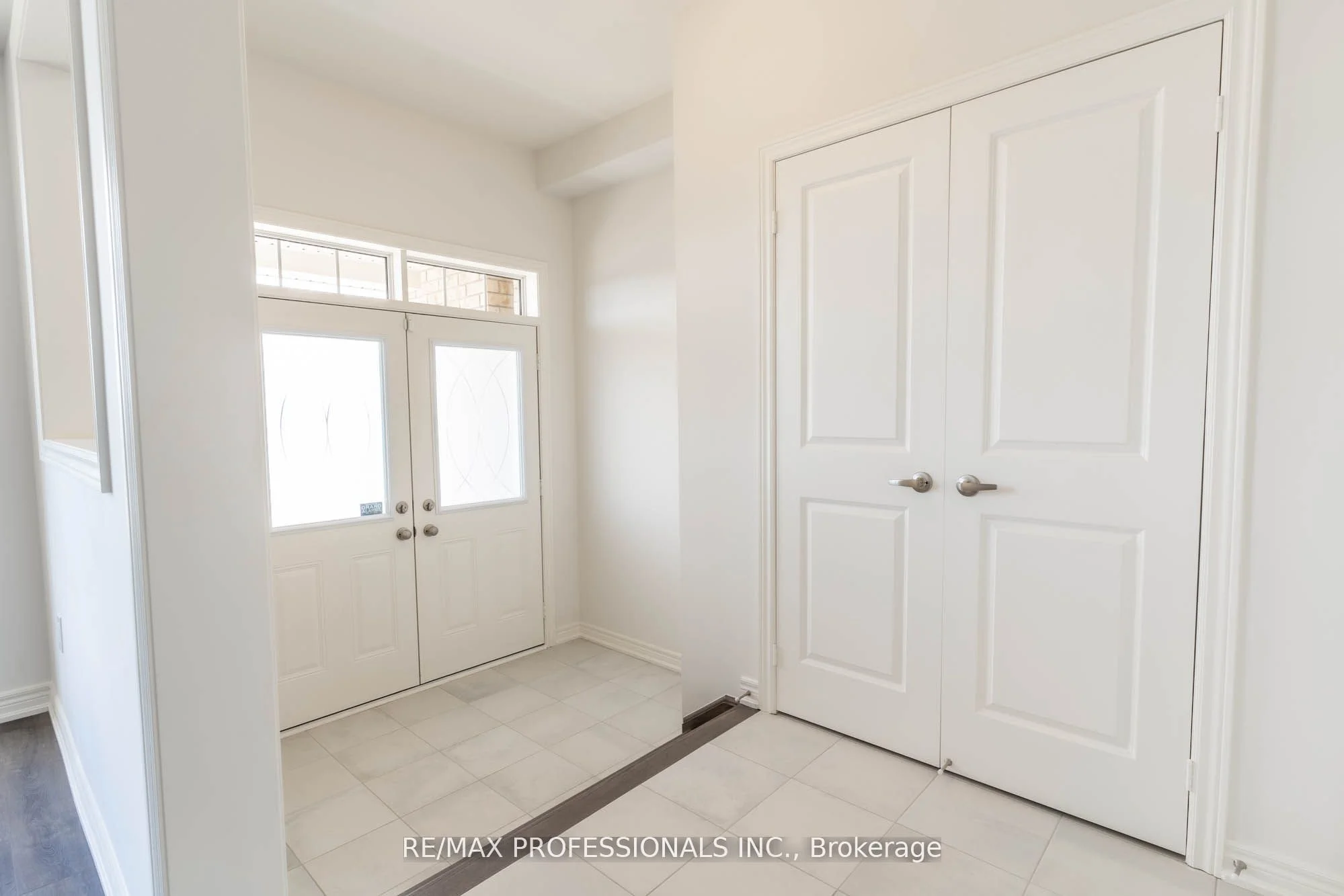 4043 Sixth Line , Oakville, ON L6H 3P8