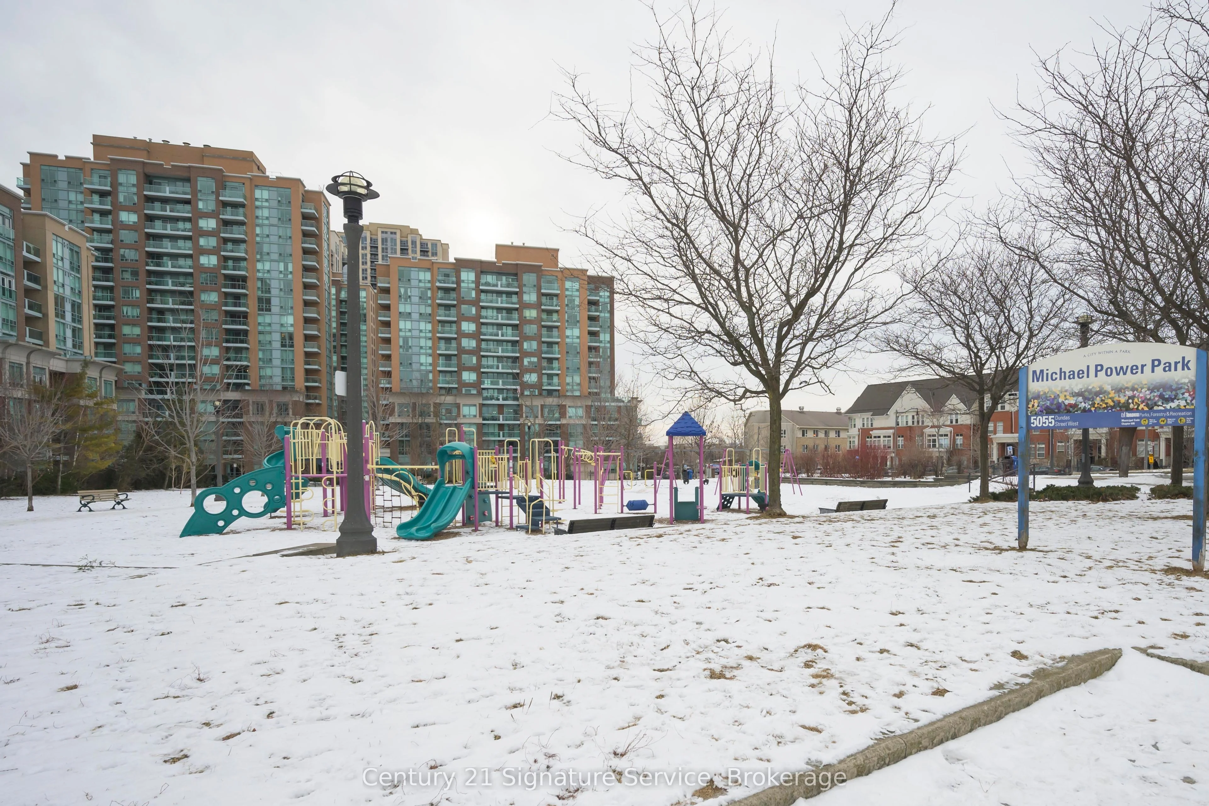 5101 Dundas Street W 301, Toronto W08, On M9a 5g8