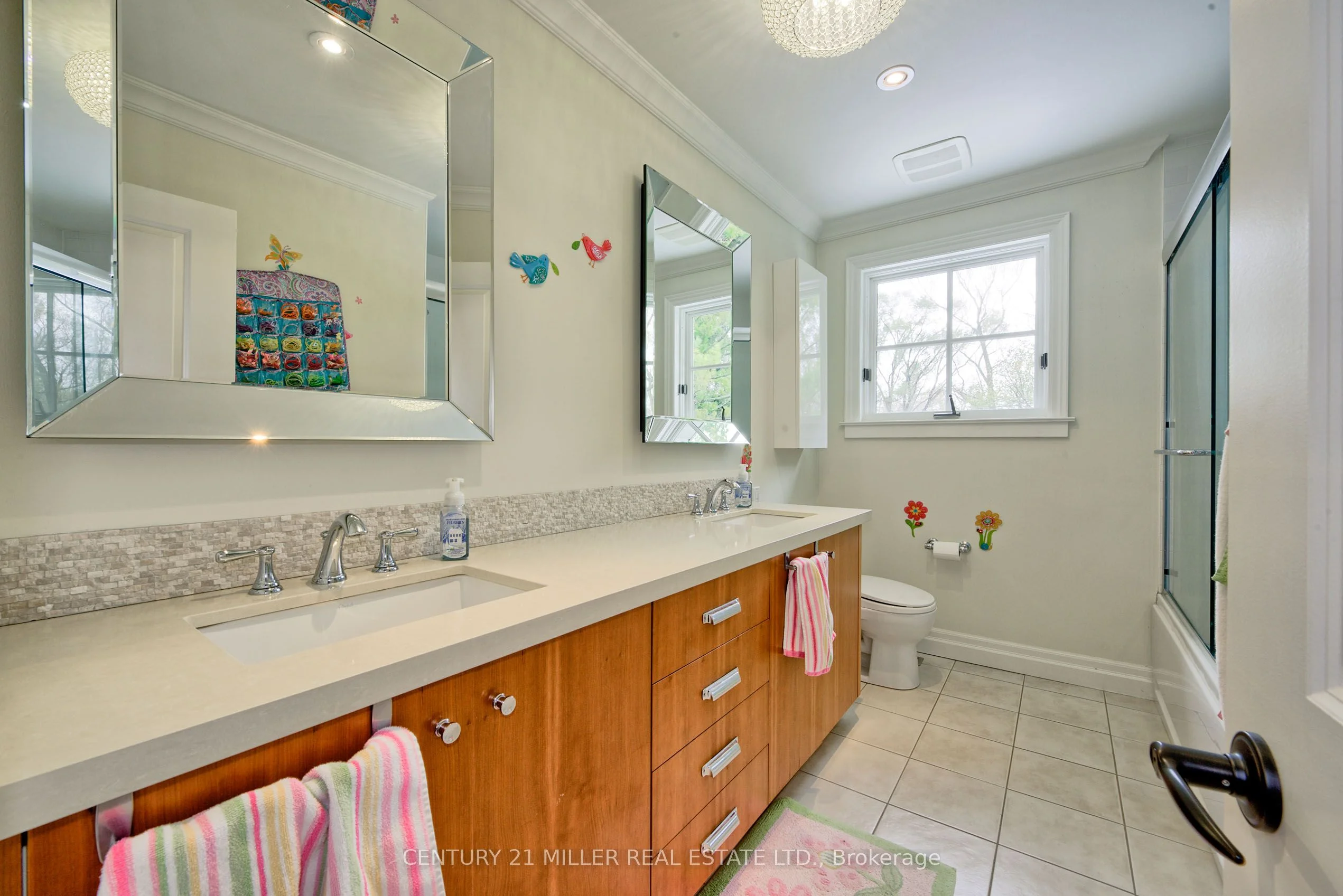 152 Cavendish Court, Oakville, ON L6J 5S2