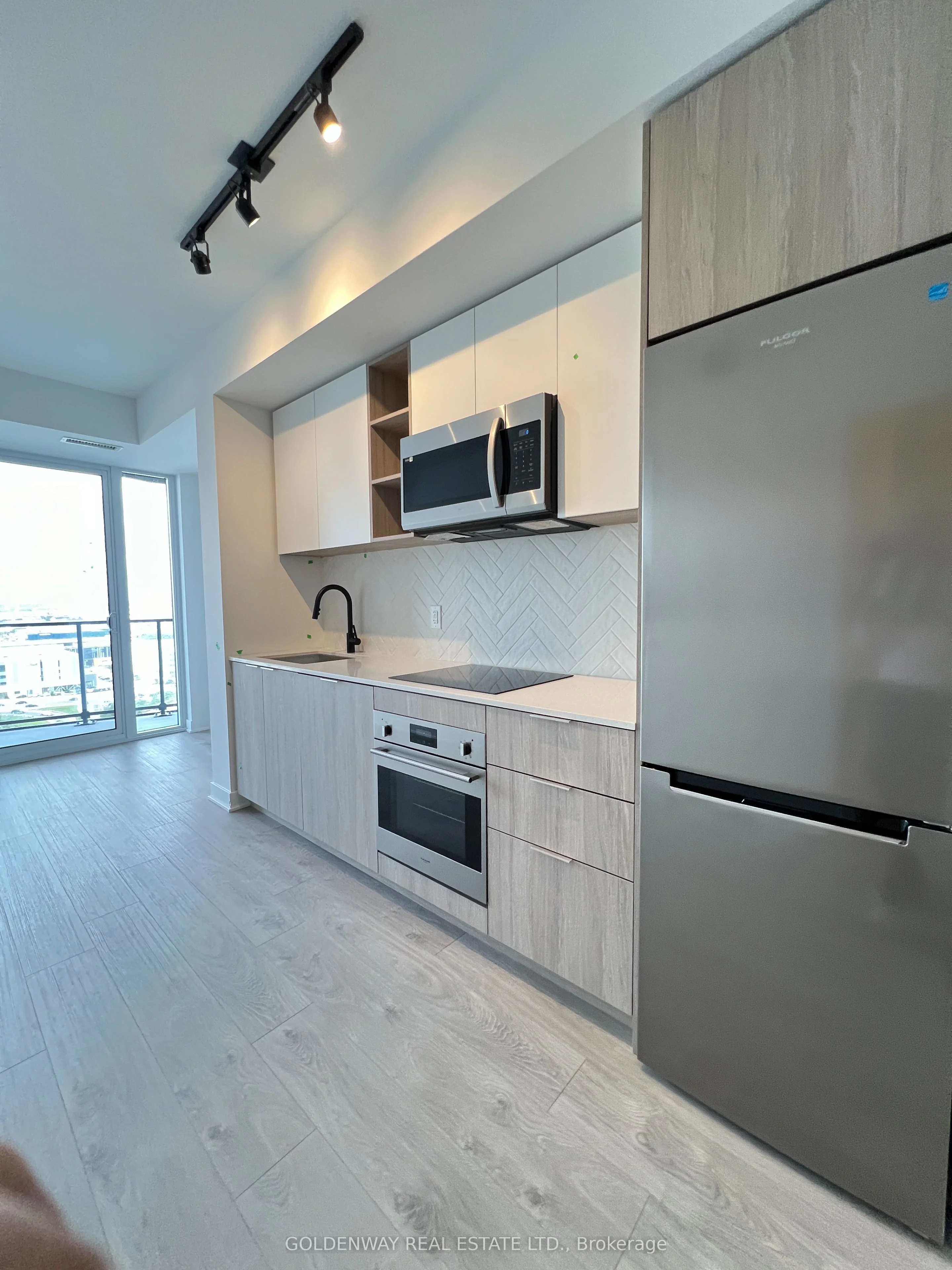 36 Zorra Street 1901, Toronto W08, On M8z 4z7