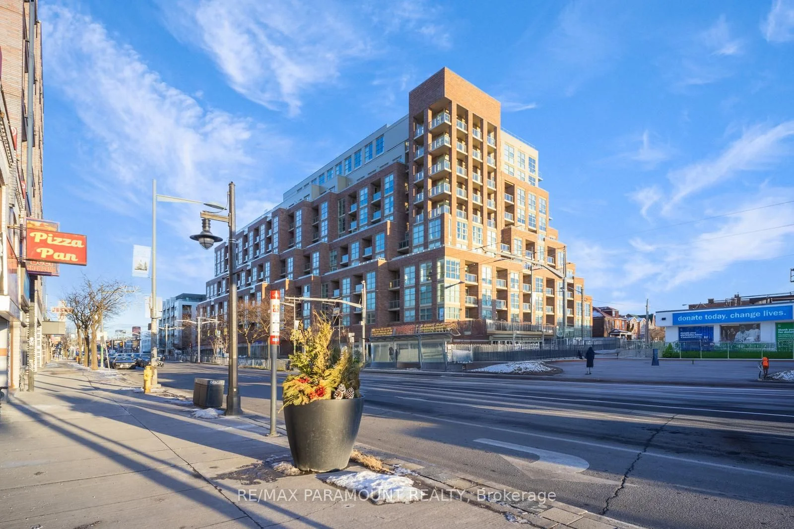 1787 St. Clair Avenue W 813, Toronto W03, On M6n 1j6