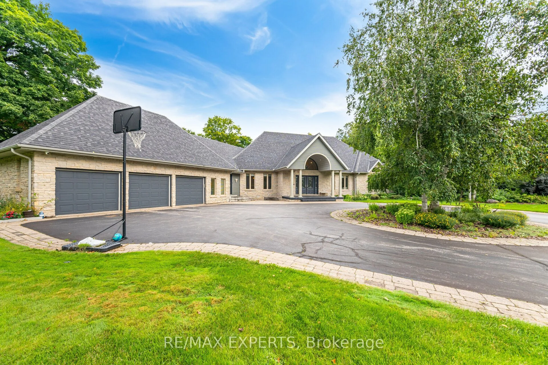 Detached in Halton Hills