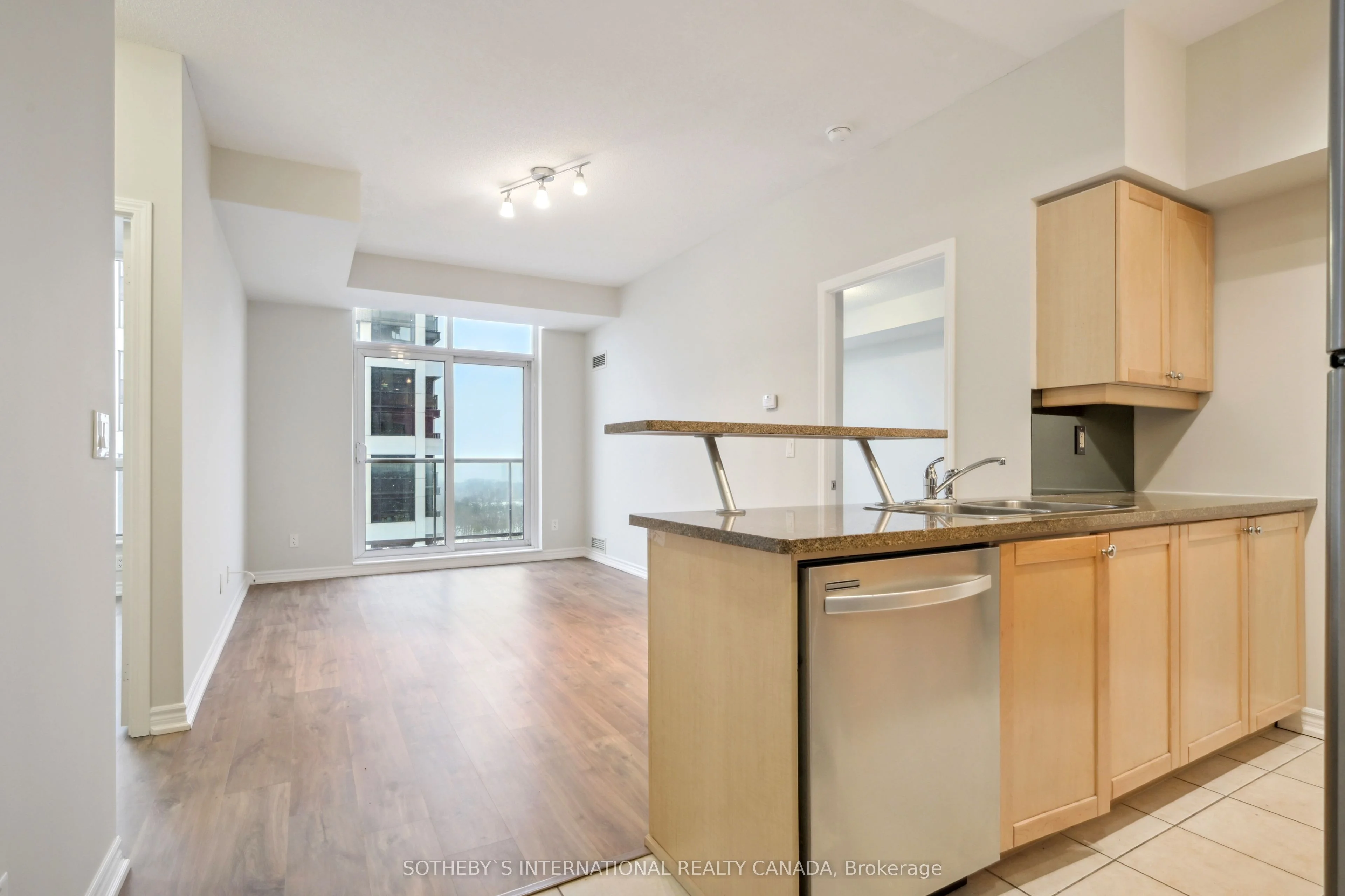 70 High Park Avenue 1706, Toronto W02, ON M6P 1A1