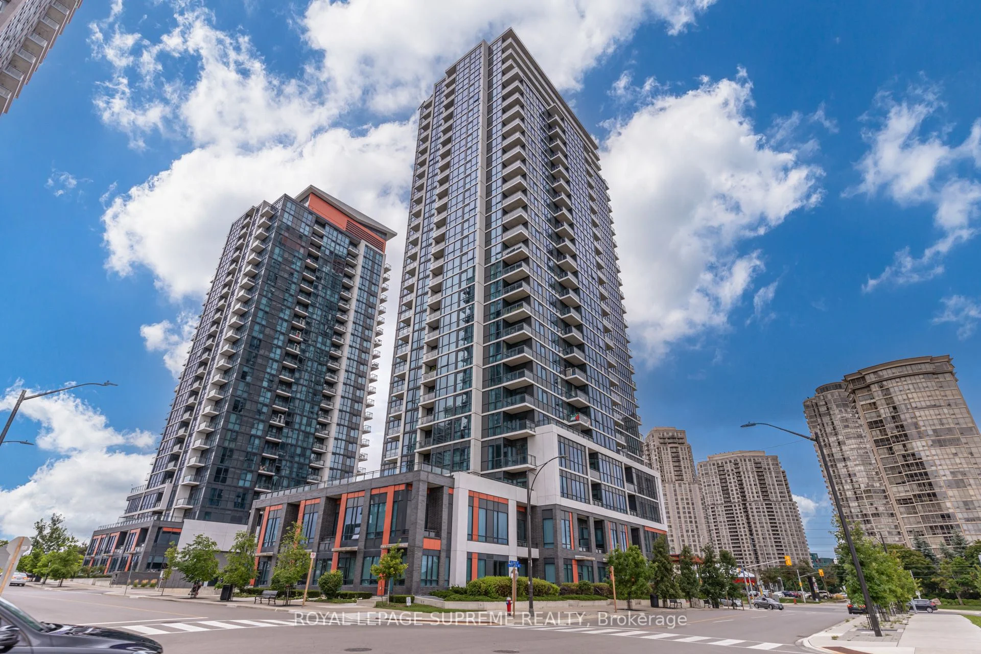 Condo Apartment in Mississauga