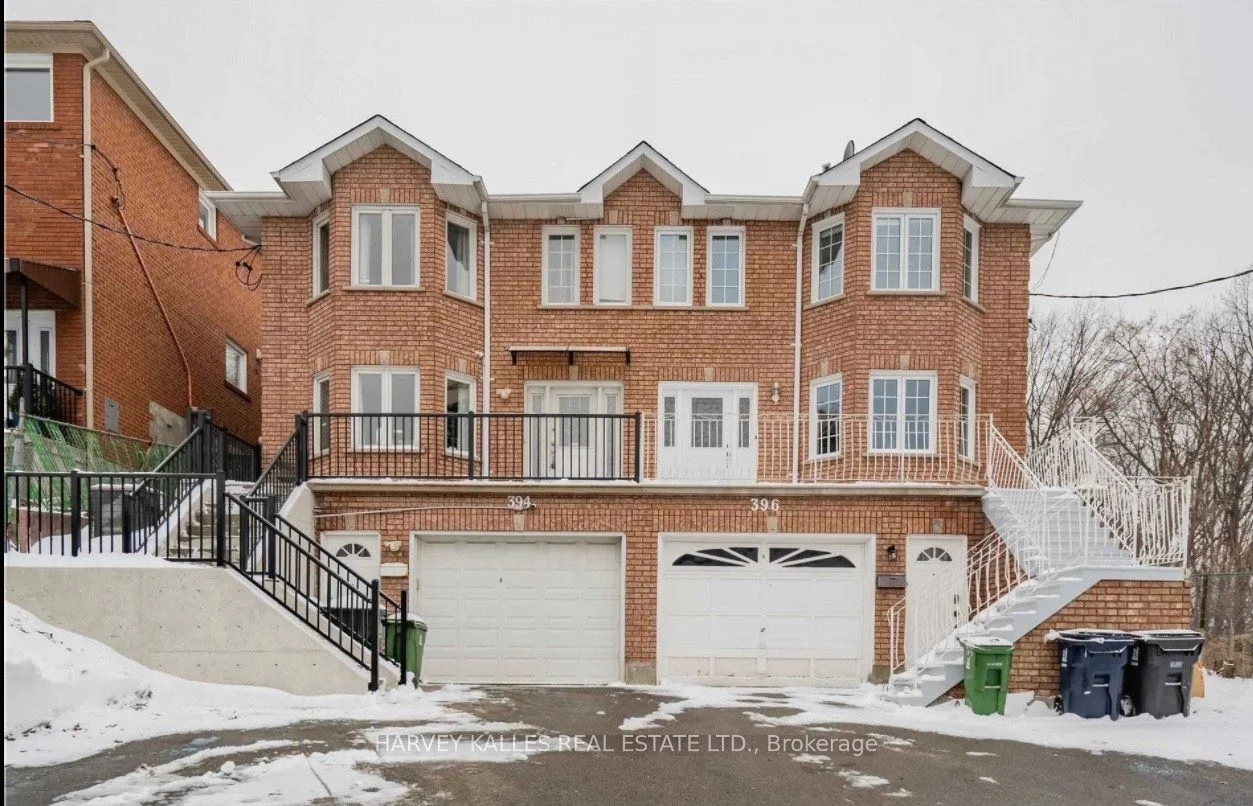 394 Caledonia Road Lower, Toronto W03, On M6e 4t8