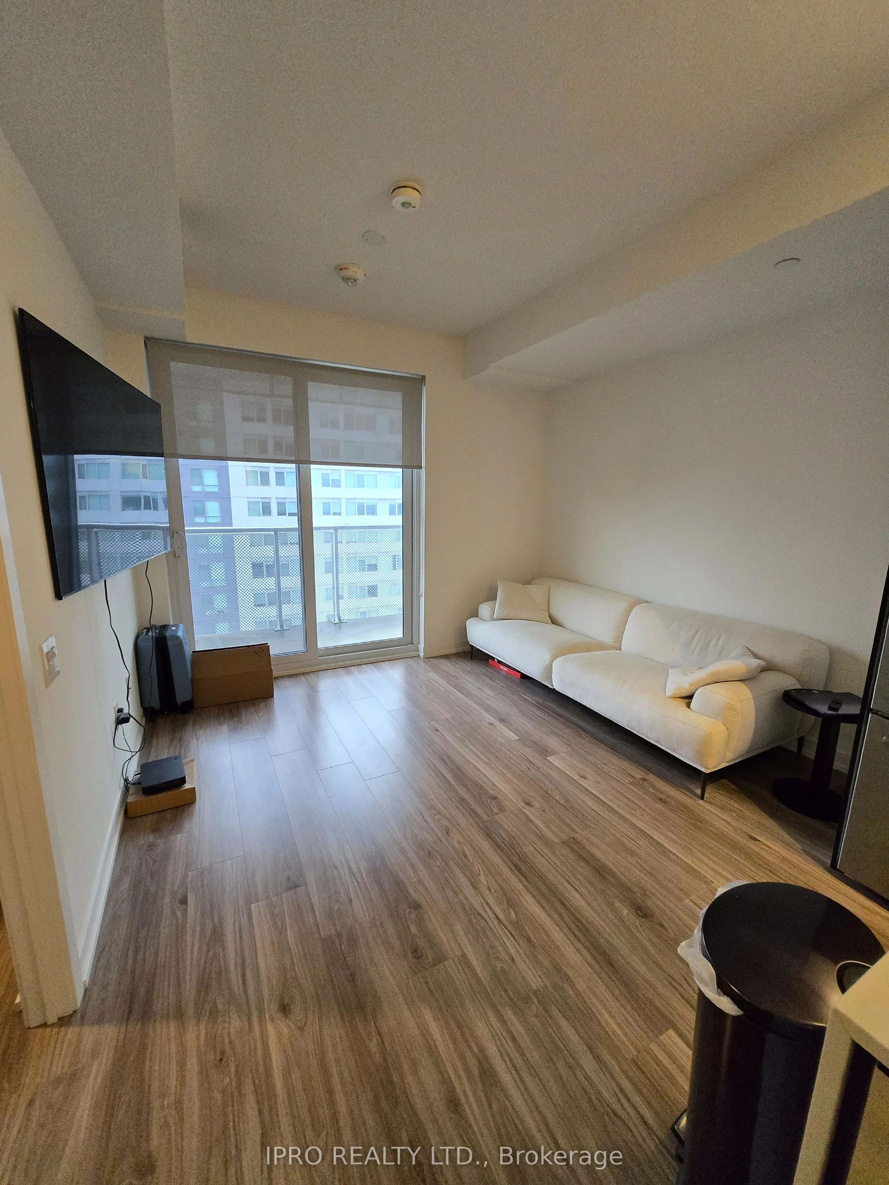 4065 Confederation Parkway 1507, Mississauga, ON L5B 4N1
