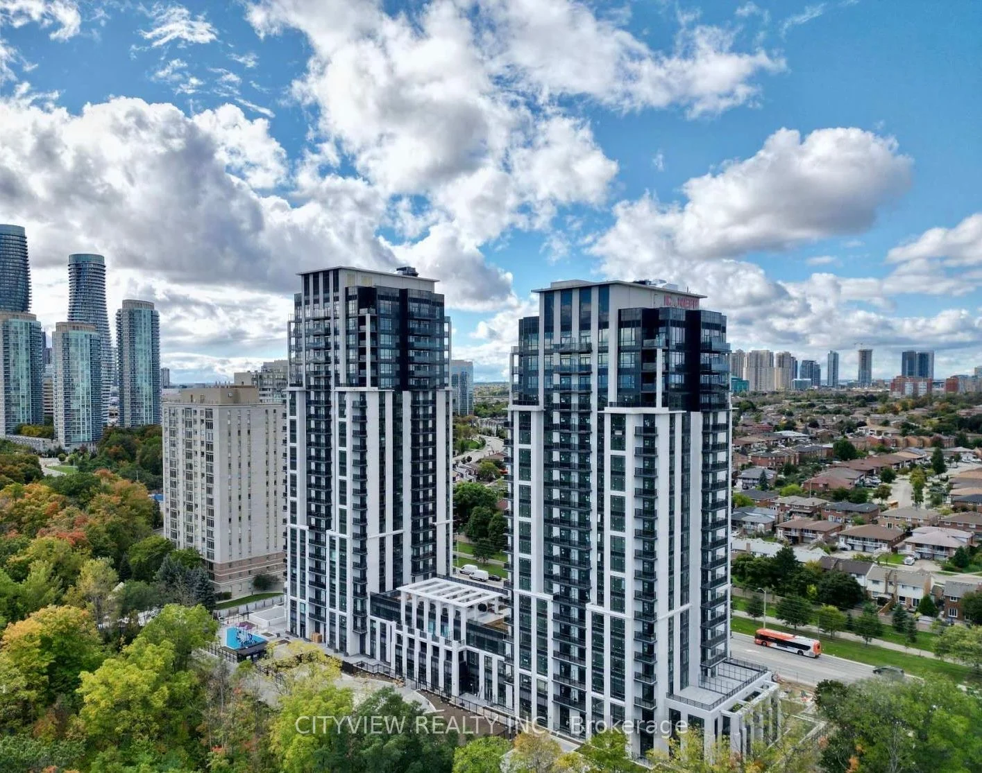 204 Burnhamthorpe Road E 1609, Mississauga, On L5a 0b3