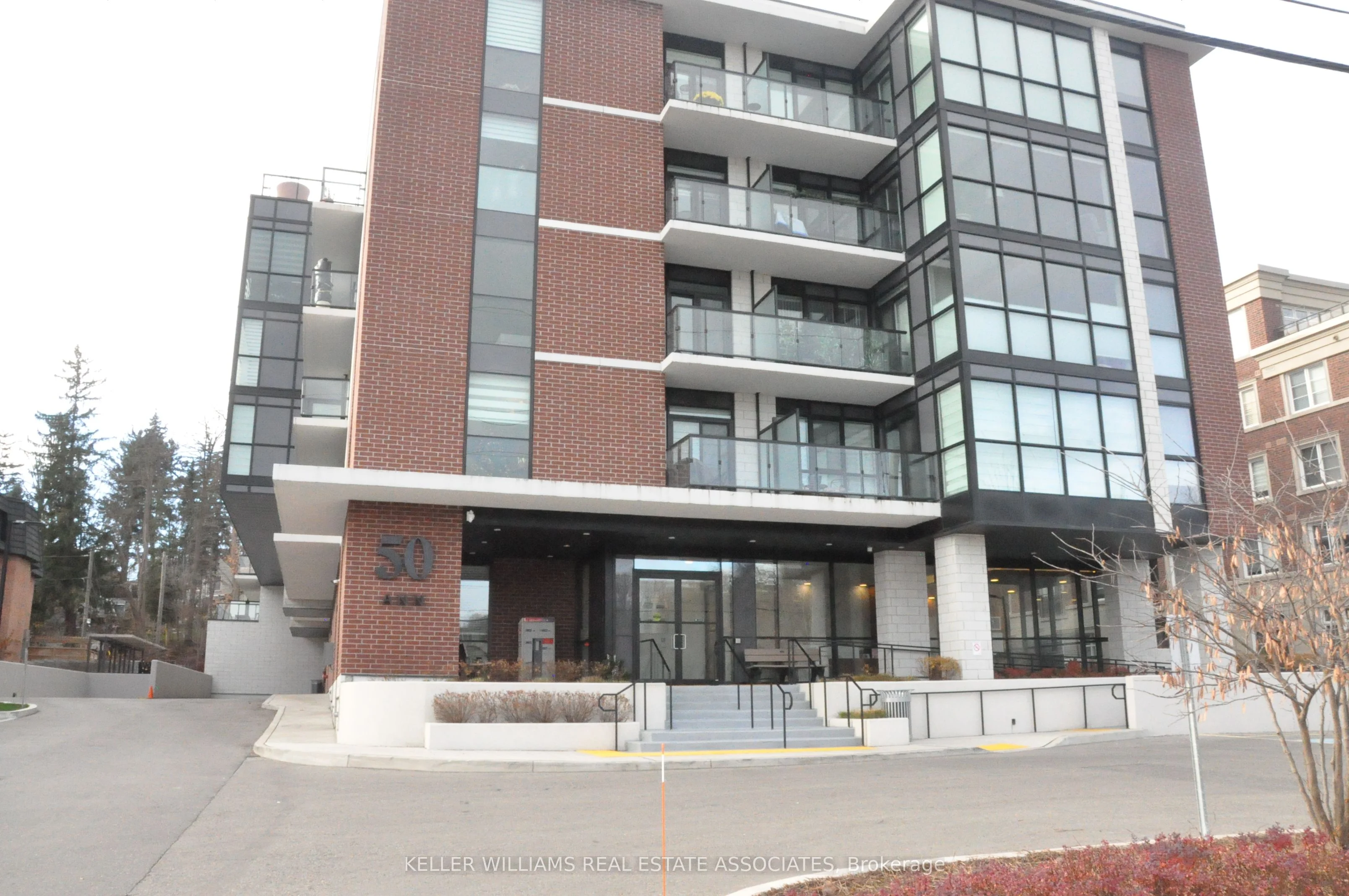 Condo Apartment in Caledon