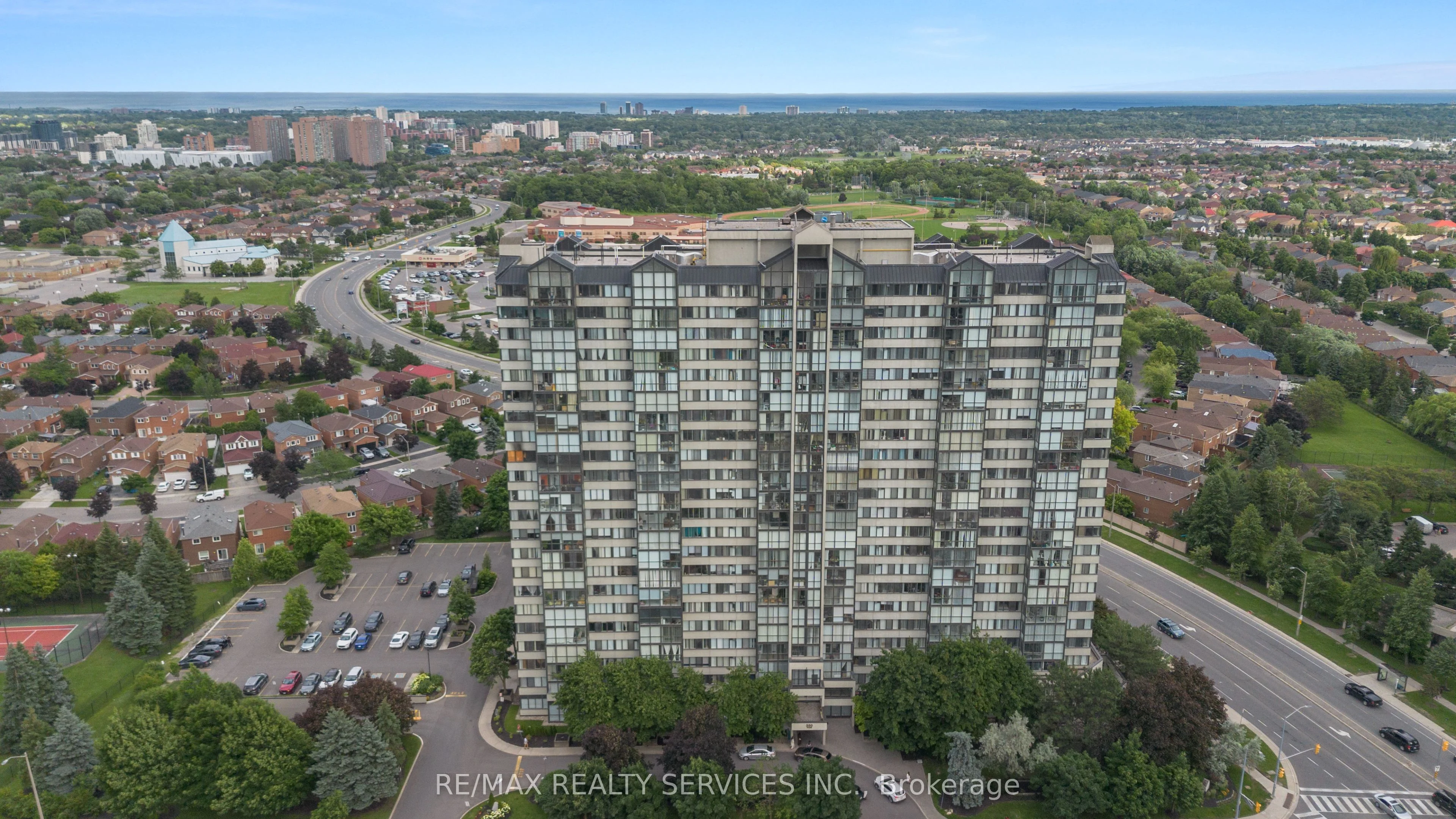 350 Webb Drive 110, Mississauga, On L5b 3w4