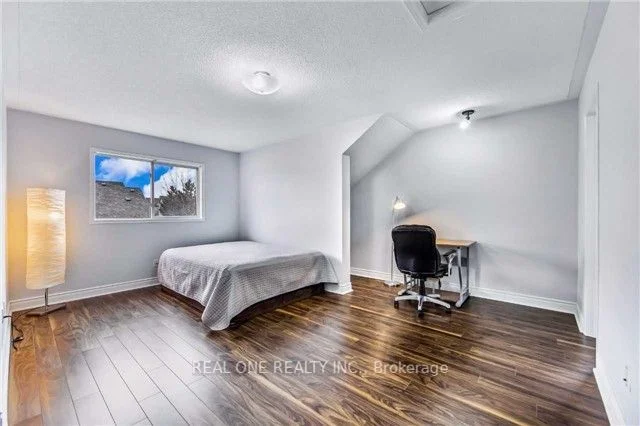 1292 Sherwood Mills Boulevard 64, Mississauga, ON L5V 1S6
