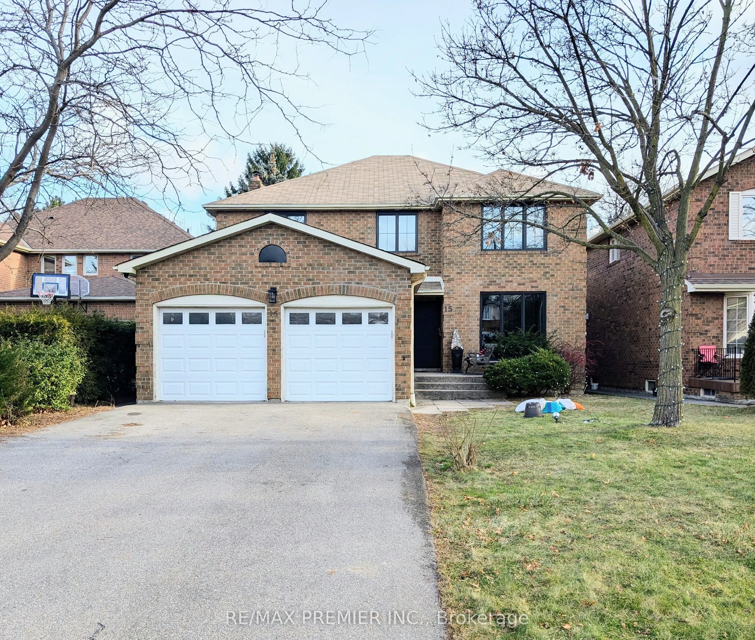 15 Timothy Court Lower, Toronto W09, ON M9P 3T8