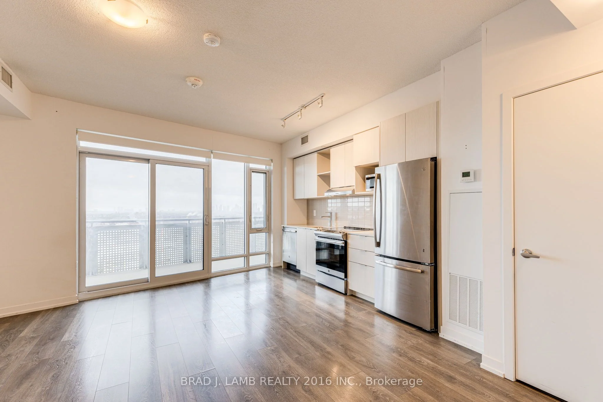 Common Element Condo in Mississauga
