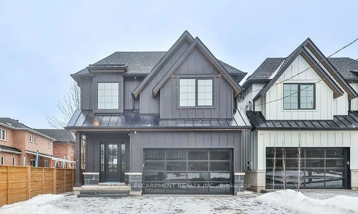 1010 Garrard Avenue, Mississauga, On L5e 1l5