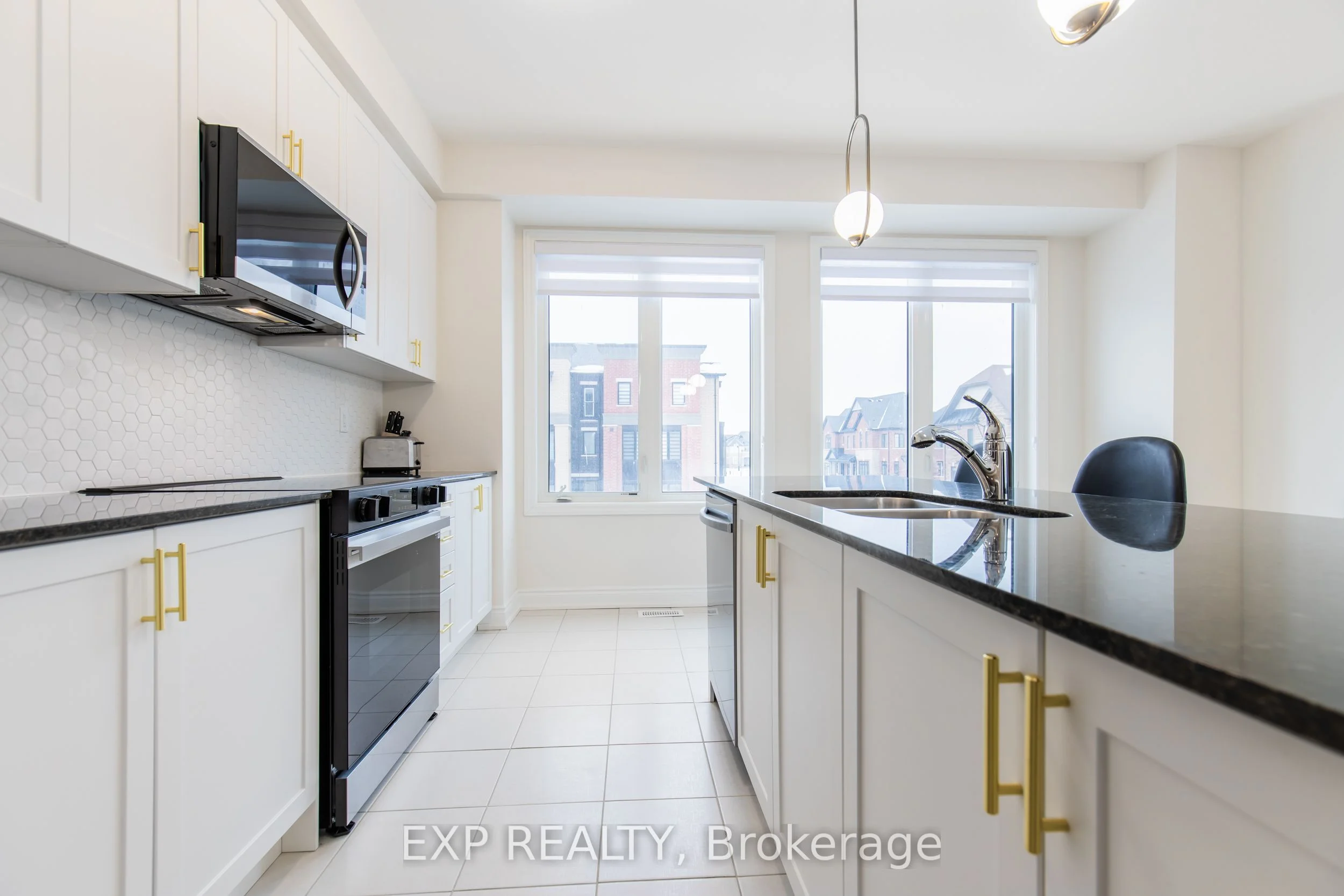 3330 Millicent Avenue Main, Oakville, ON L6H 7C5