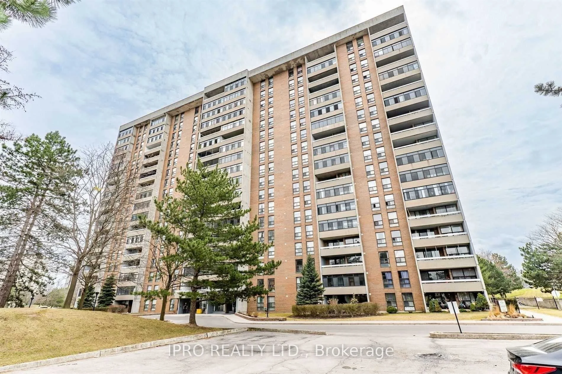 Condo Apartment in Brampton
