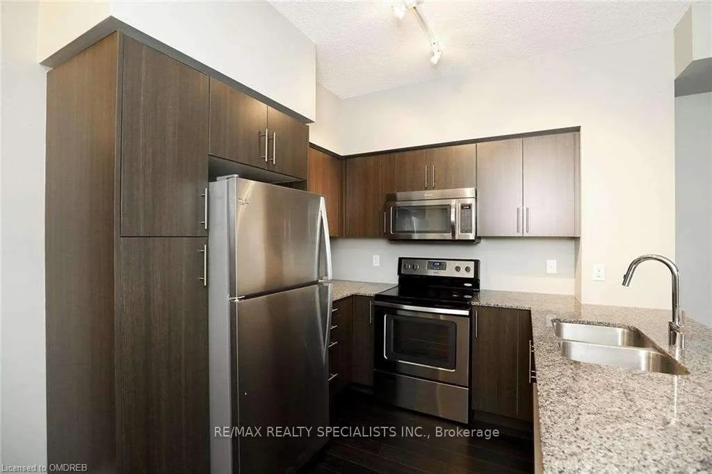 Condo Apartment in Oakville
