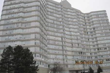 50 Kingsbridge Garden Circle 811, Mississauga, On L5r 1y2