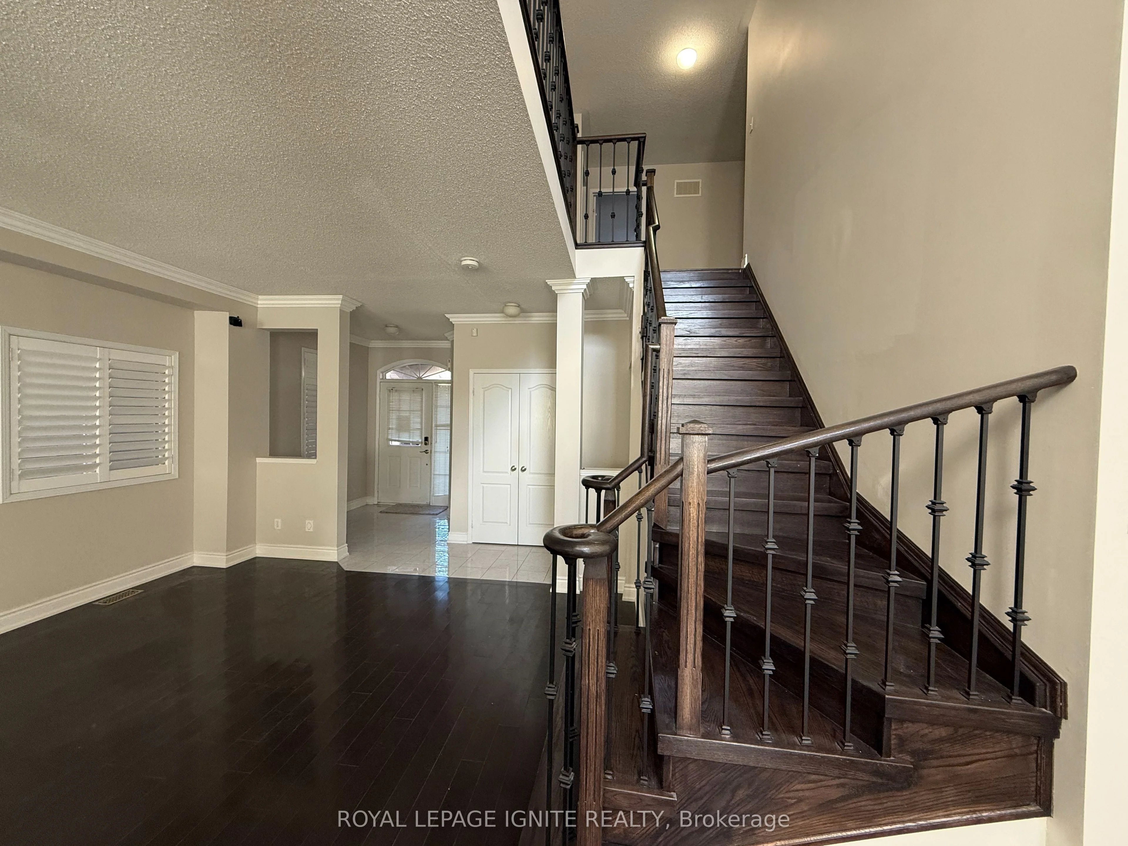 4816 Glasshill Grove, Mississauga, ON L5M 7P3