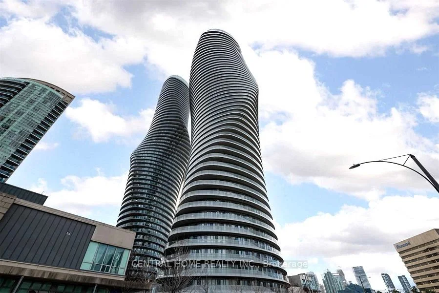 Condo Apartment in Mississauga