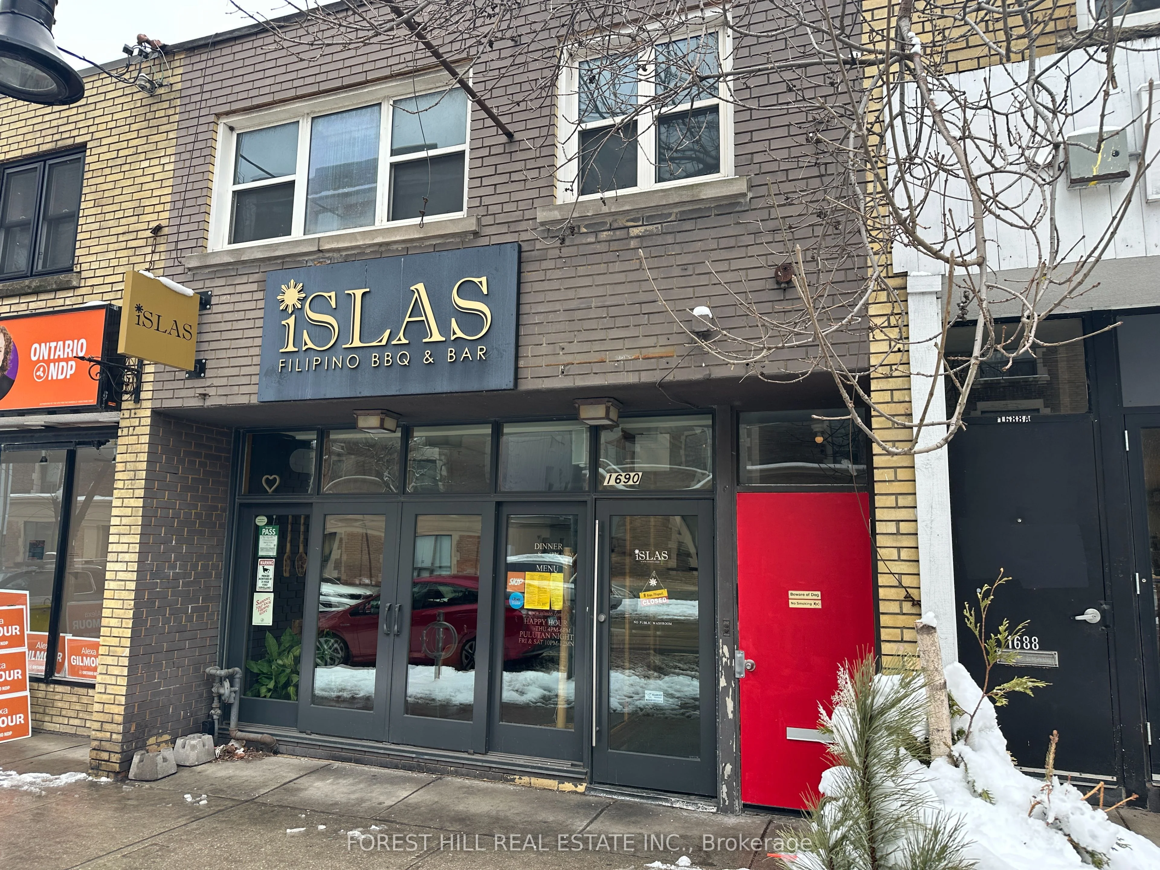 Store W Apt/Office in Toronto