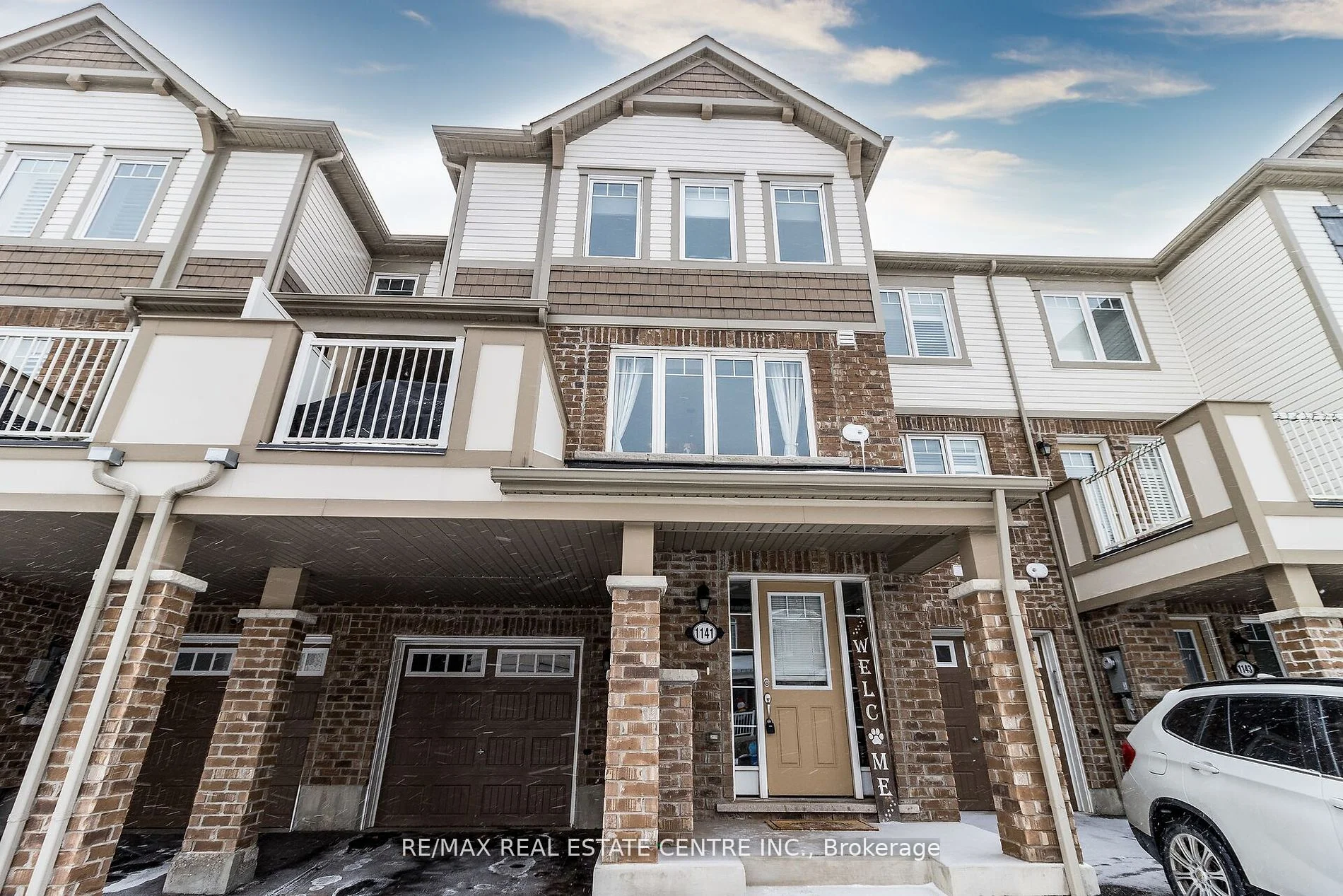 Att/Row/Townhouse in Milton