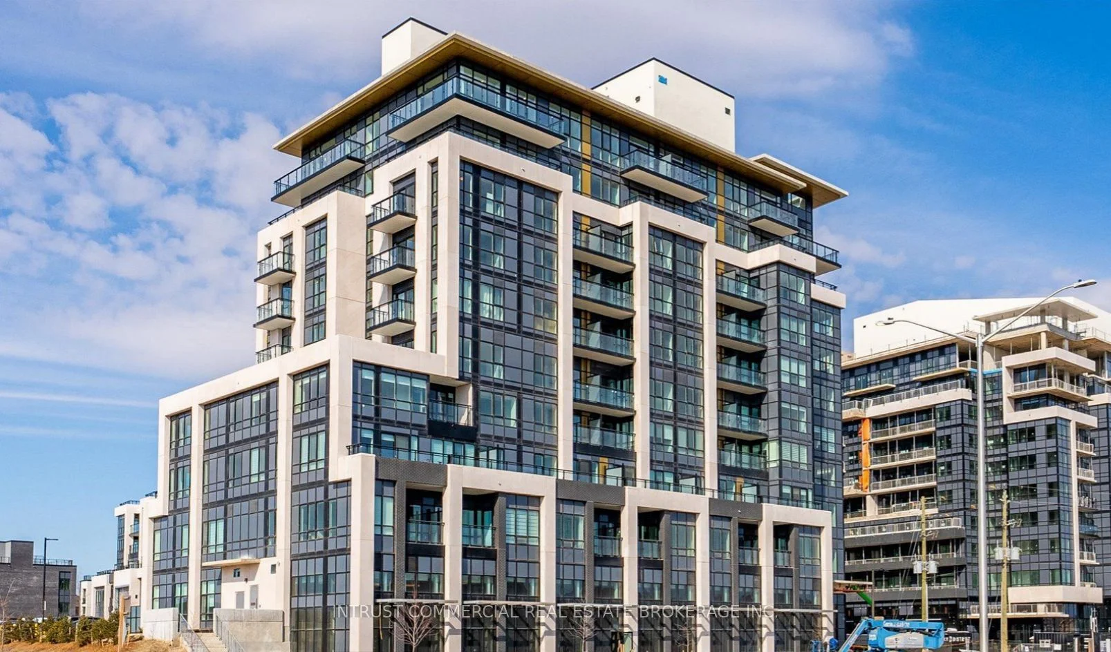 405 Dundas Street W 823, Oakville, On L6m 5p9