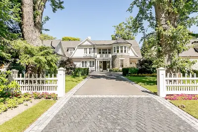 Detached in Oakville