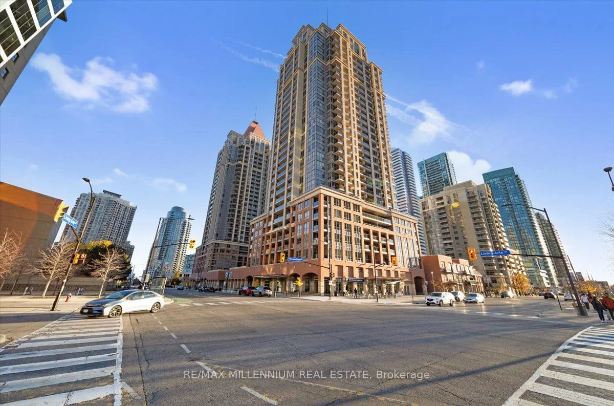 4080 Living Arts Drive 702, Mississauga, On L5b 4m8