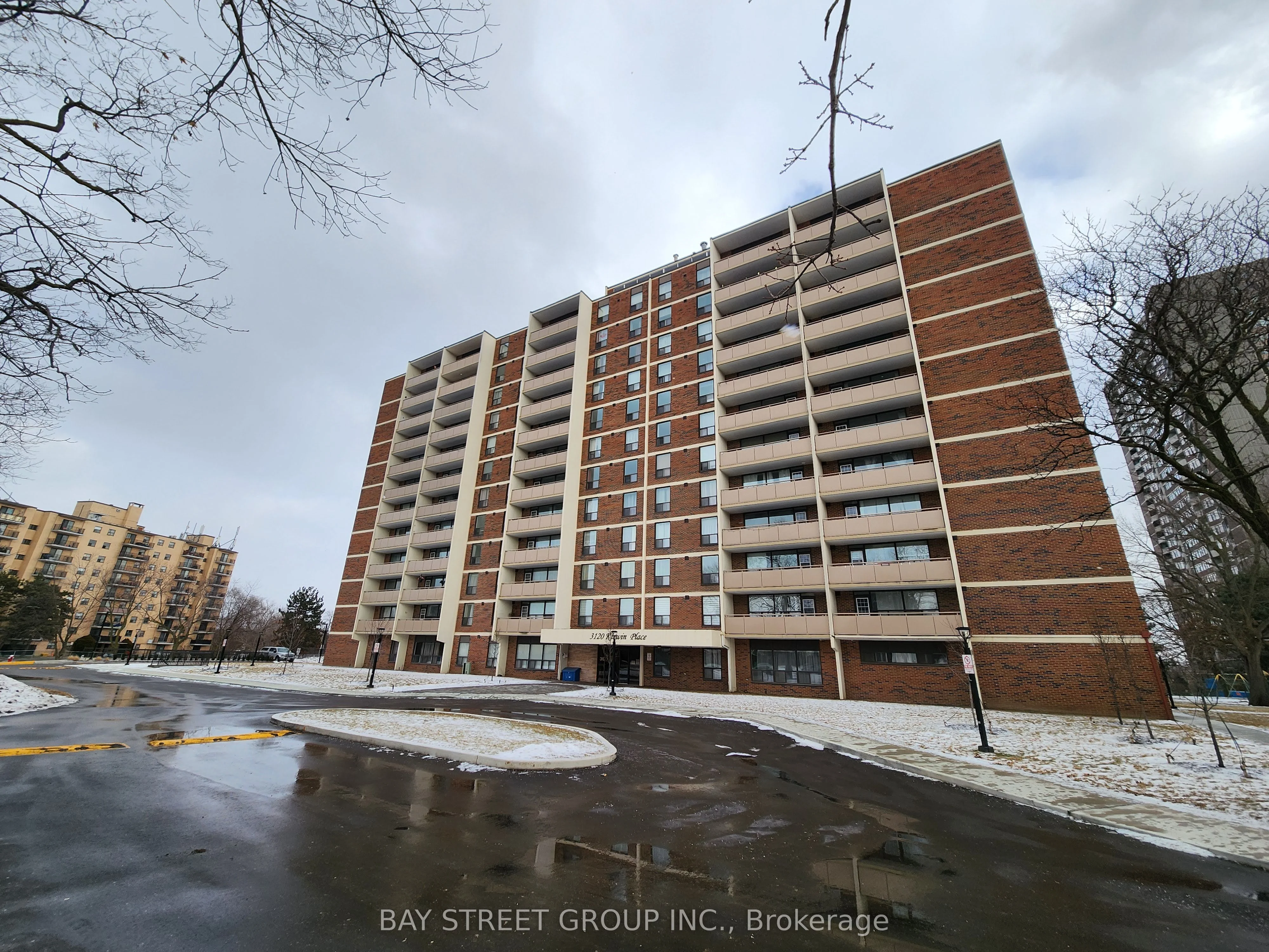 Condo Apartment in Mississauga