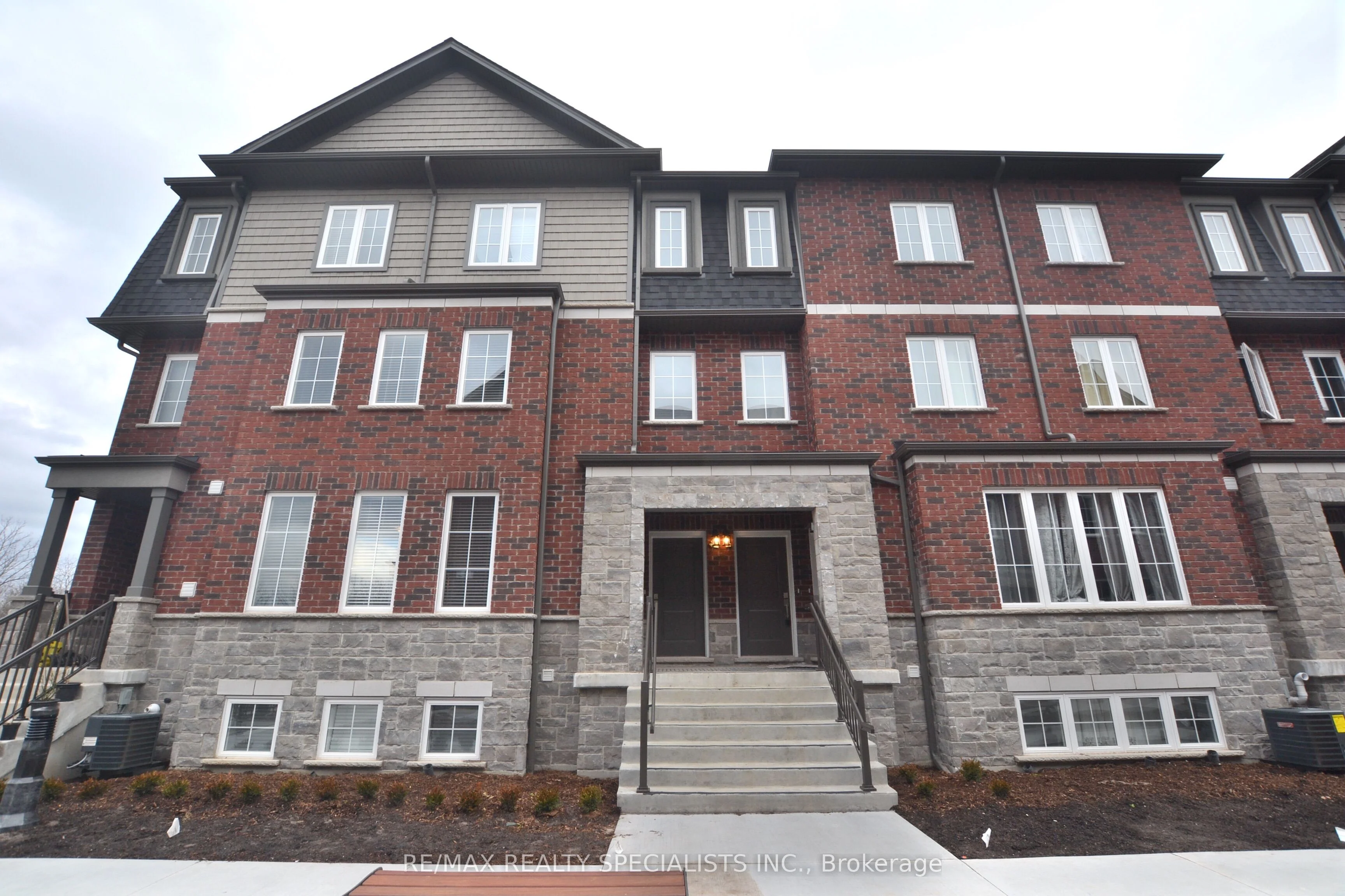445 Ontario Street S 122, Milton, ON L9T 2N2