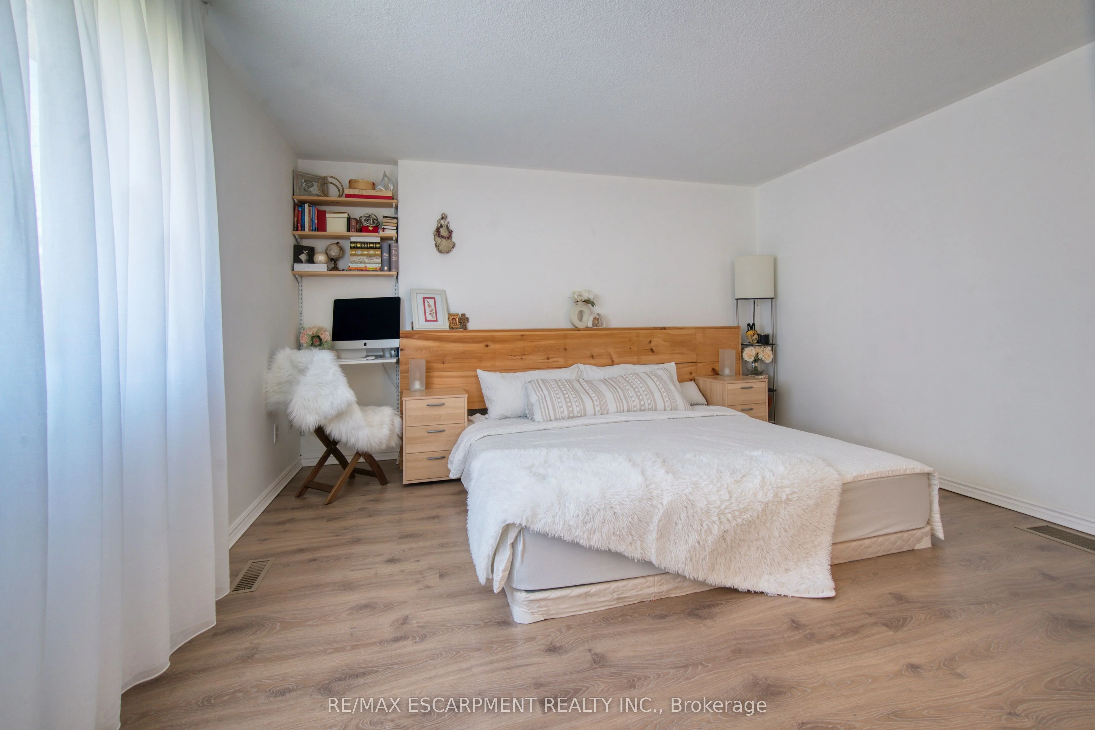 1485 Gulleden Drive 77, Mississauga, On L4x 2t2