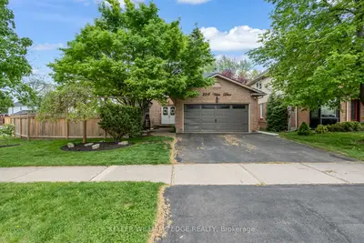 2218 Vista Drive, Burlington, On L7m 3n5