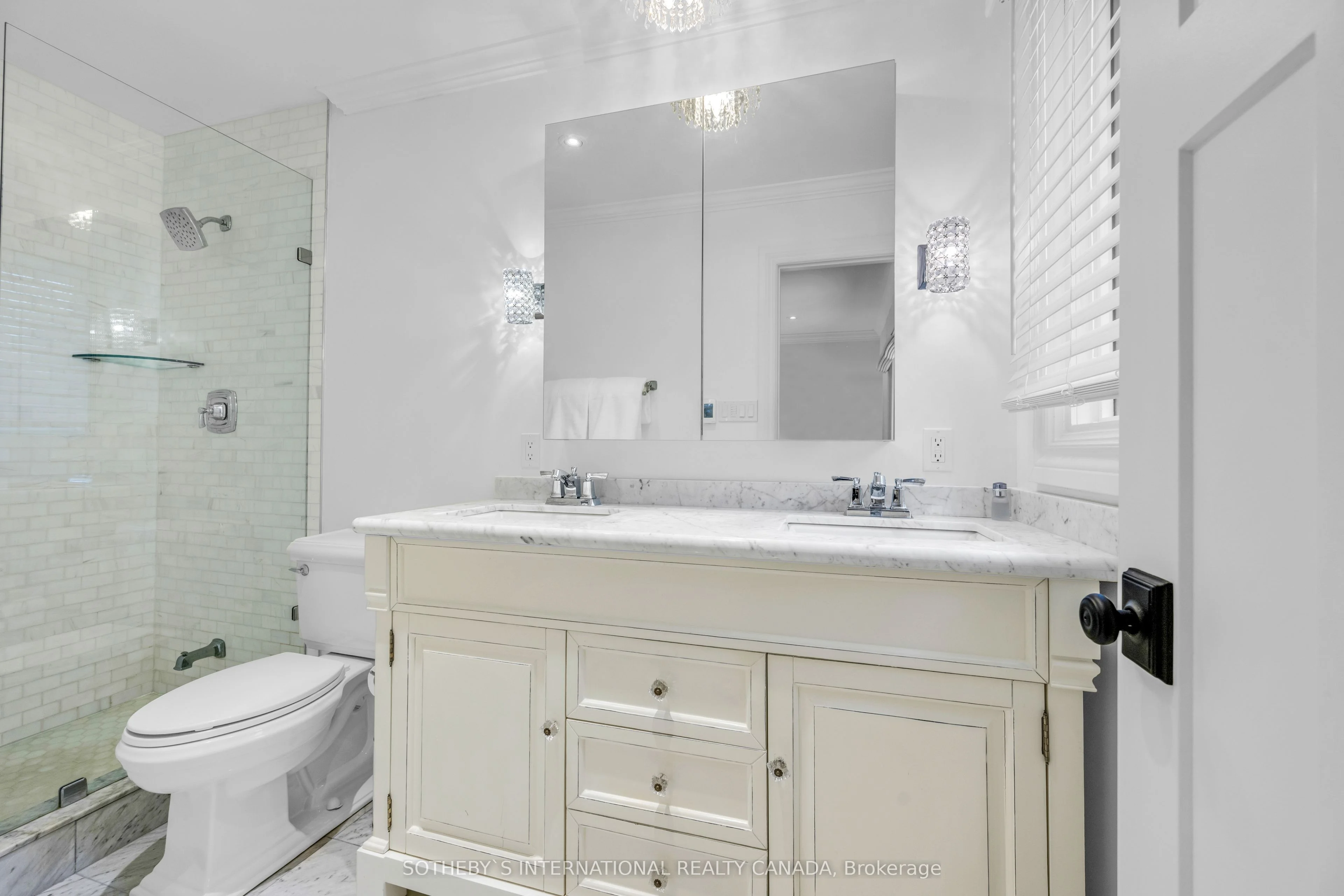 230 Arichat Road, Oakville, ON L6J 6A7