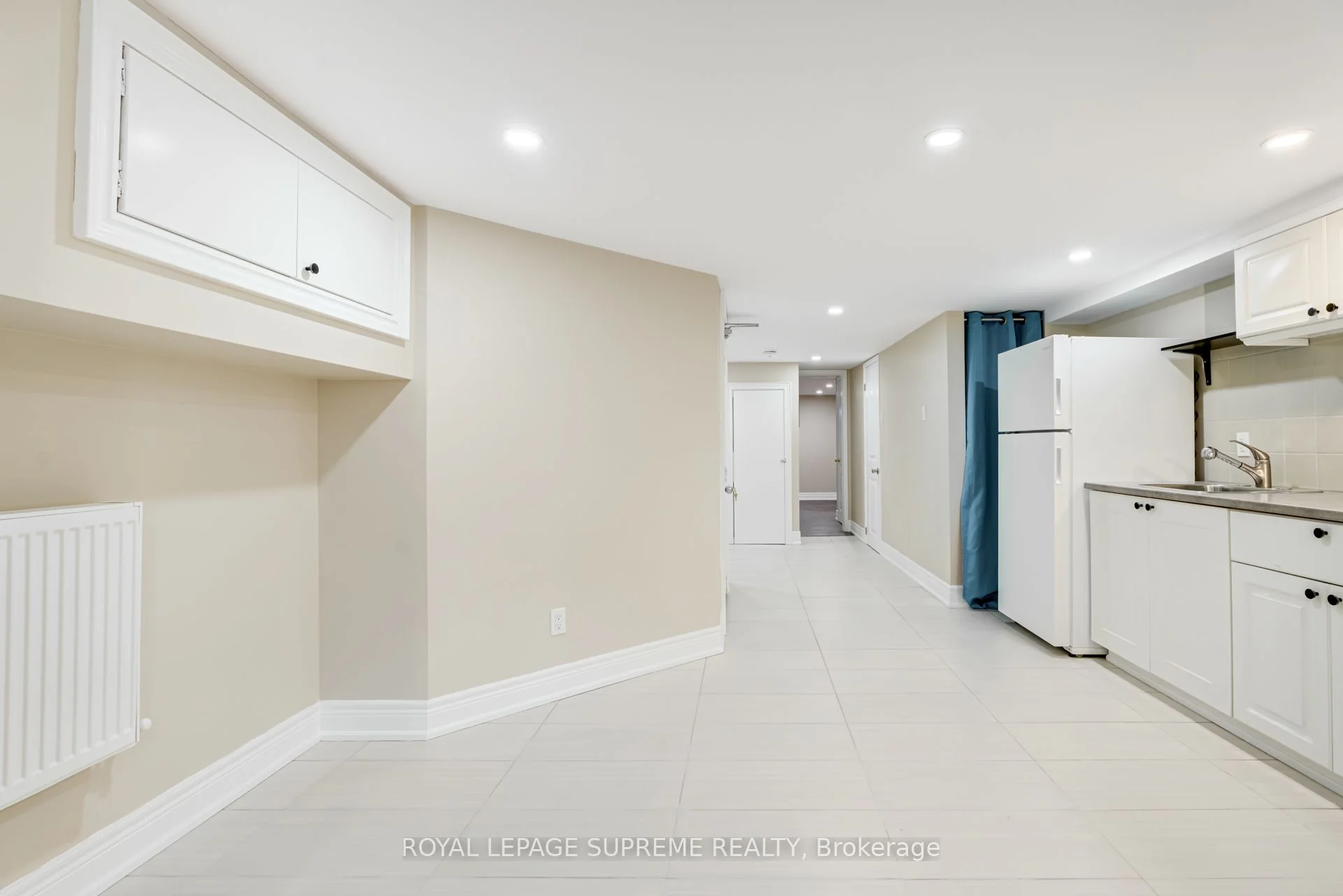 98 Blackthorn Avenue Bsmt, Toronto W03, On M6n 3h6