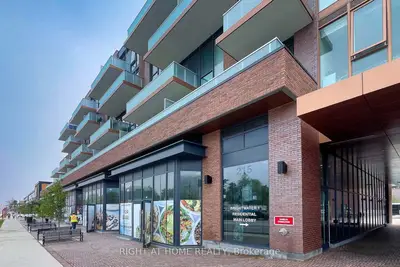 Condo Apartment in Mississauga