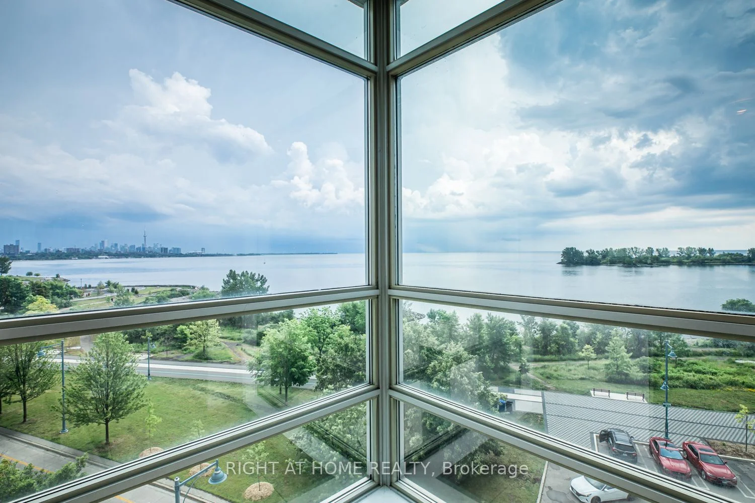 5 Marine Parade Drive 606, Toronto W06, On M8v 4b4