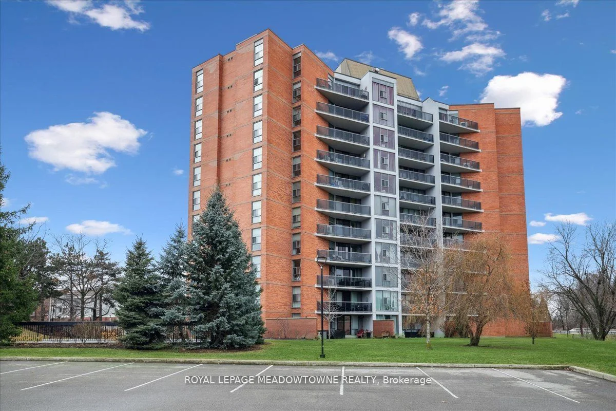 Condo Apartment in Mississauga
