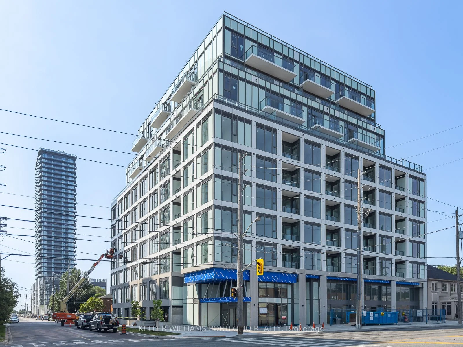 1195 The Queensway Street 411, Toronto W08, On M8z 1r7