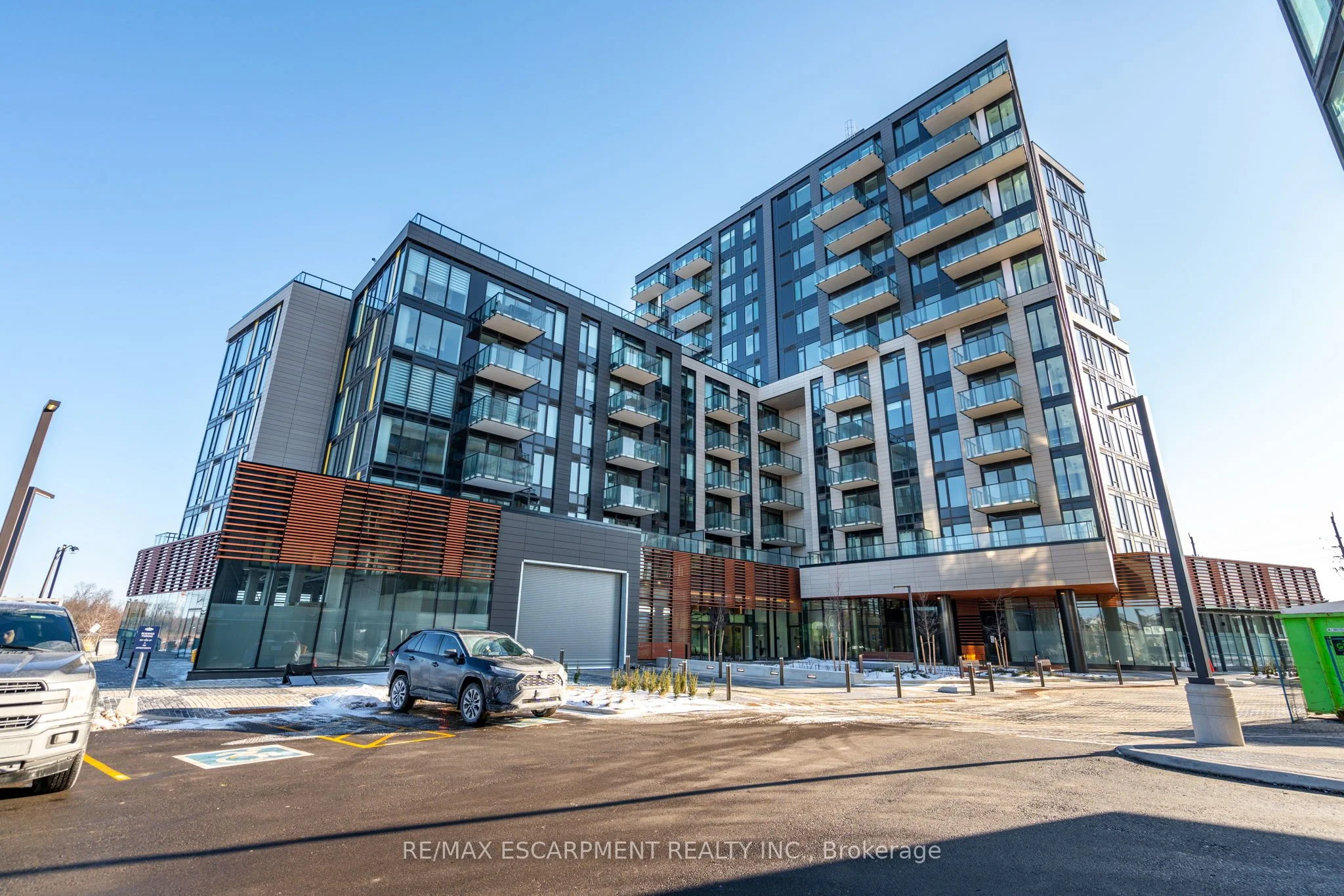 Condo Apartment in Oakville
