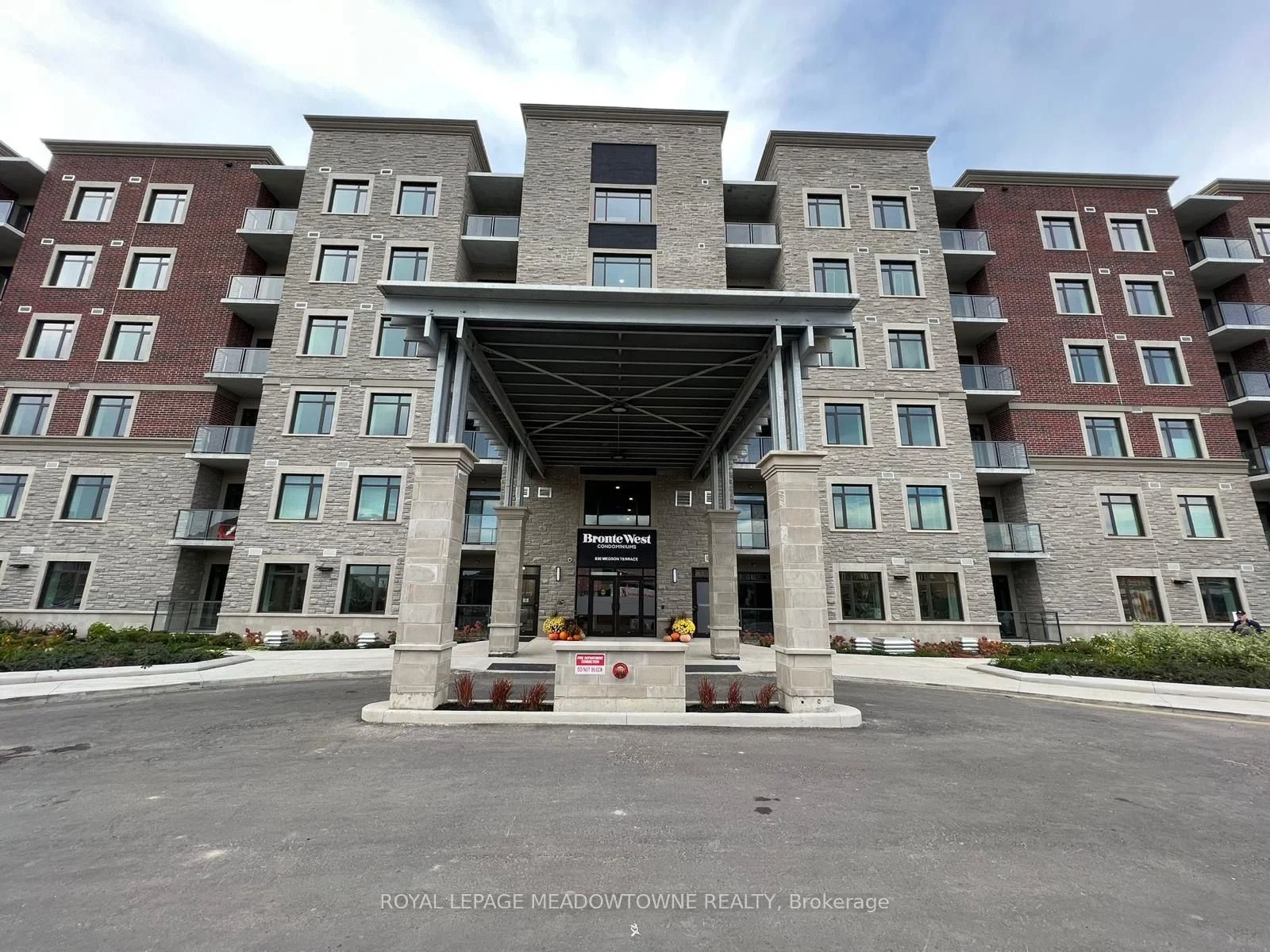 830 Megson Terrace 411, Milton, On L9t 9m7