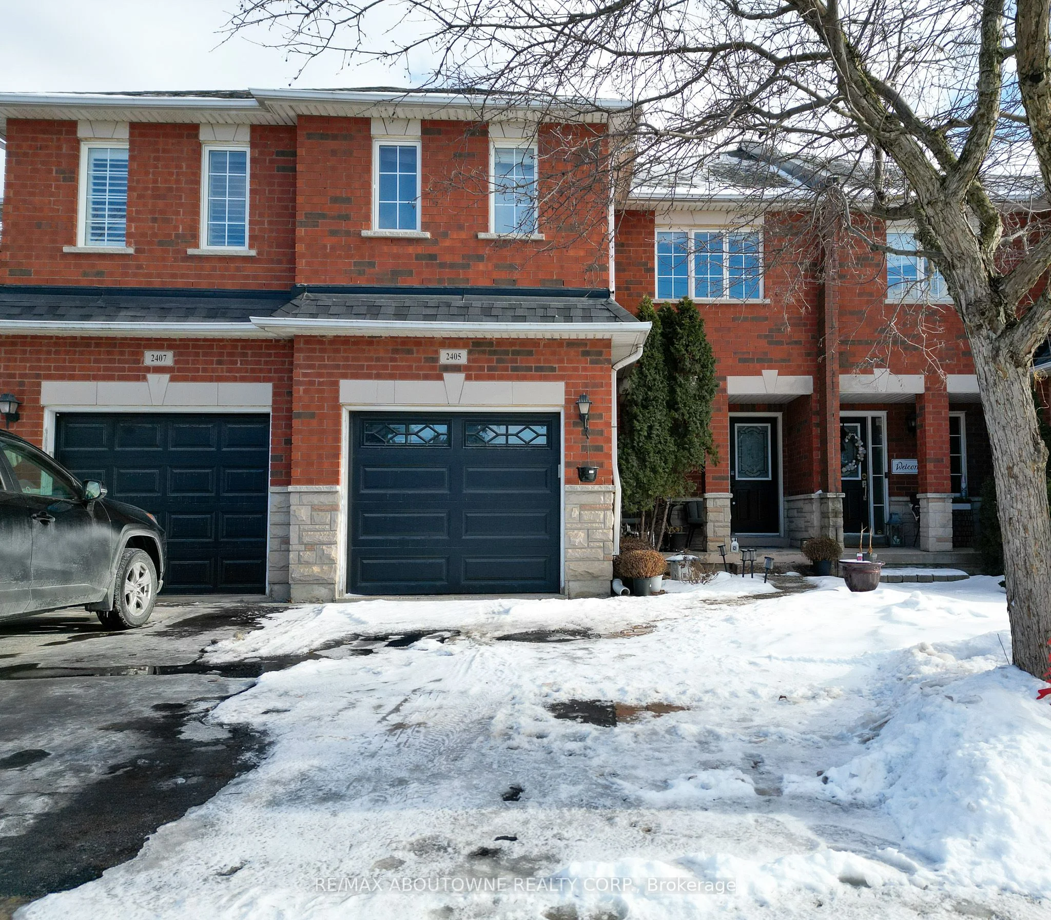 Att/Row/Townhouse in Oakville