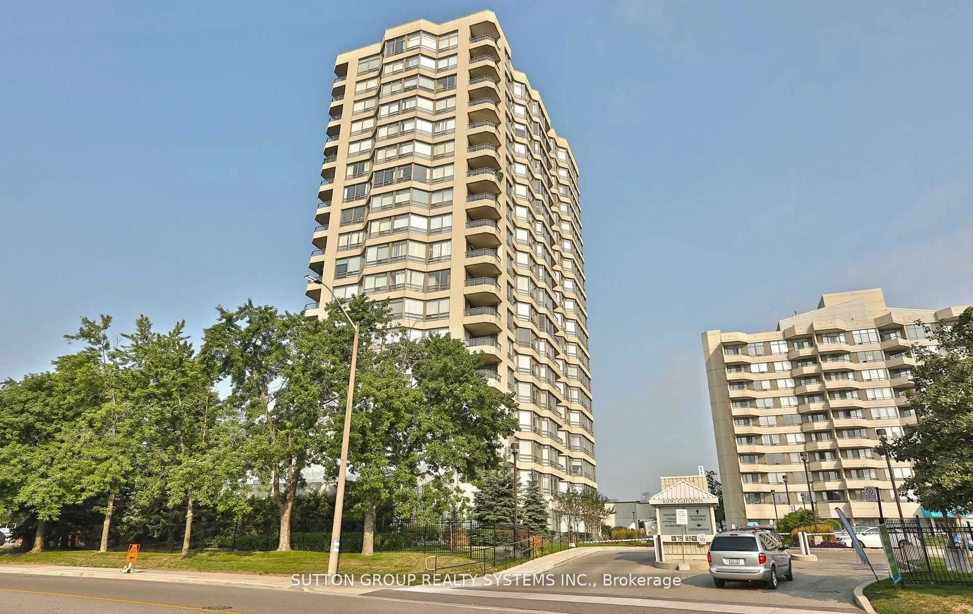 75 King Street E 805, Mississauga, On L5a 4g5