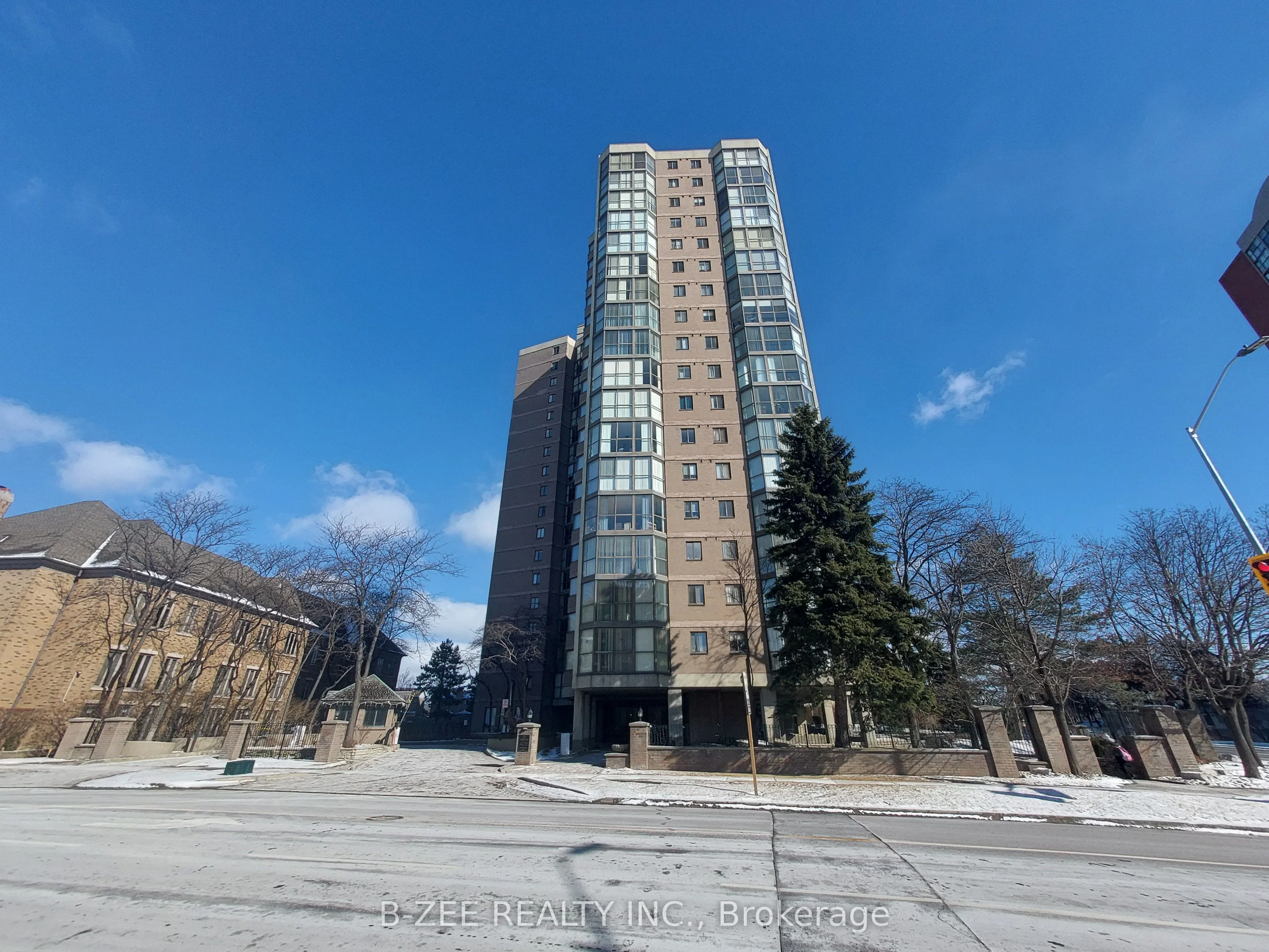 4235 Sherwoodtowne Boulevard 1903, Mississauga, On L4z 1w3