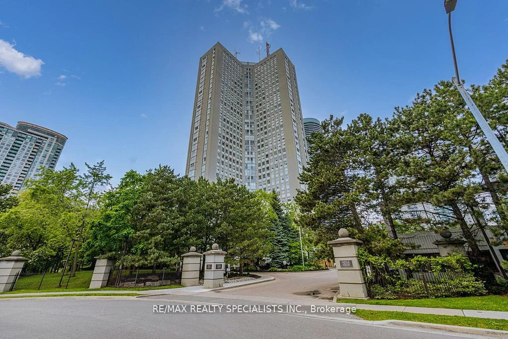 3650 Kaneff Crescent 2301, Mississauga, On L5a 4a1